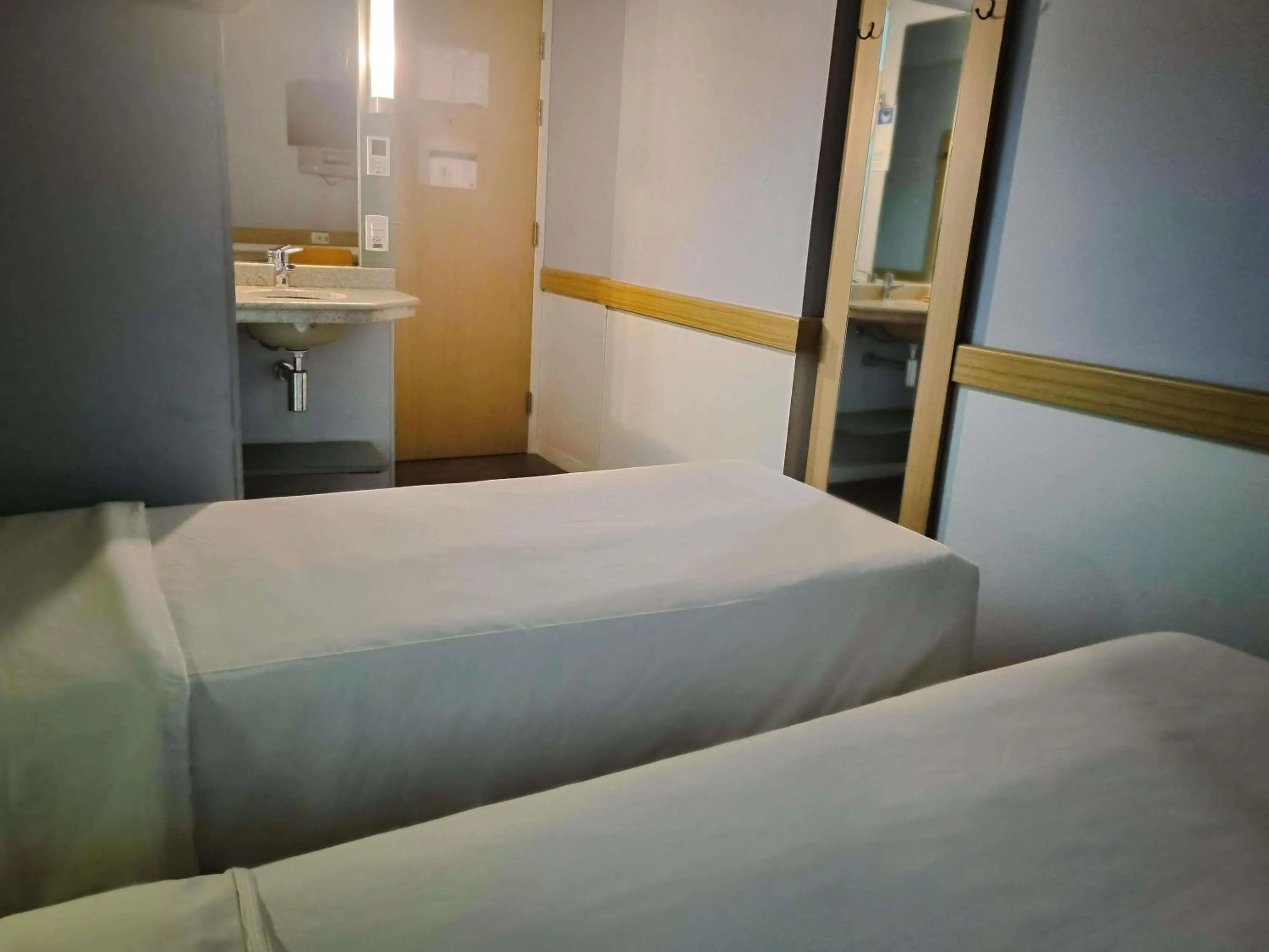 Bedroom, Bed in ibis budget RJ Copacabana