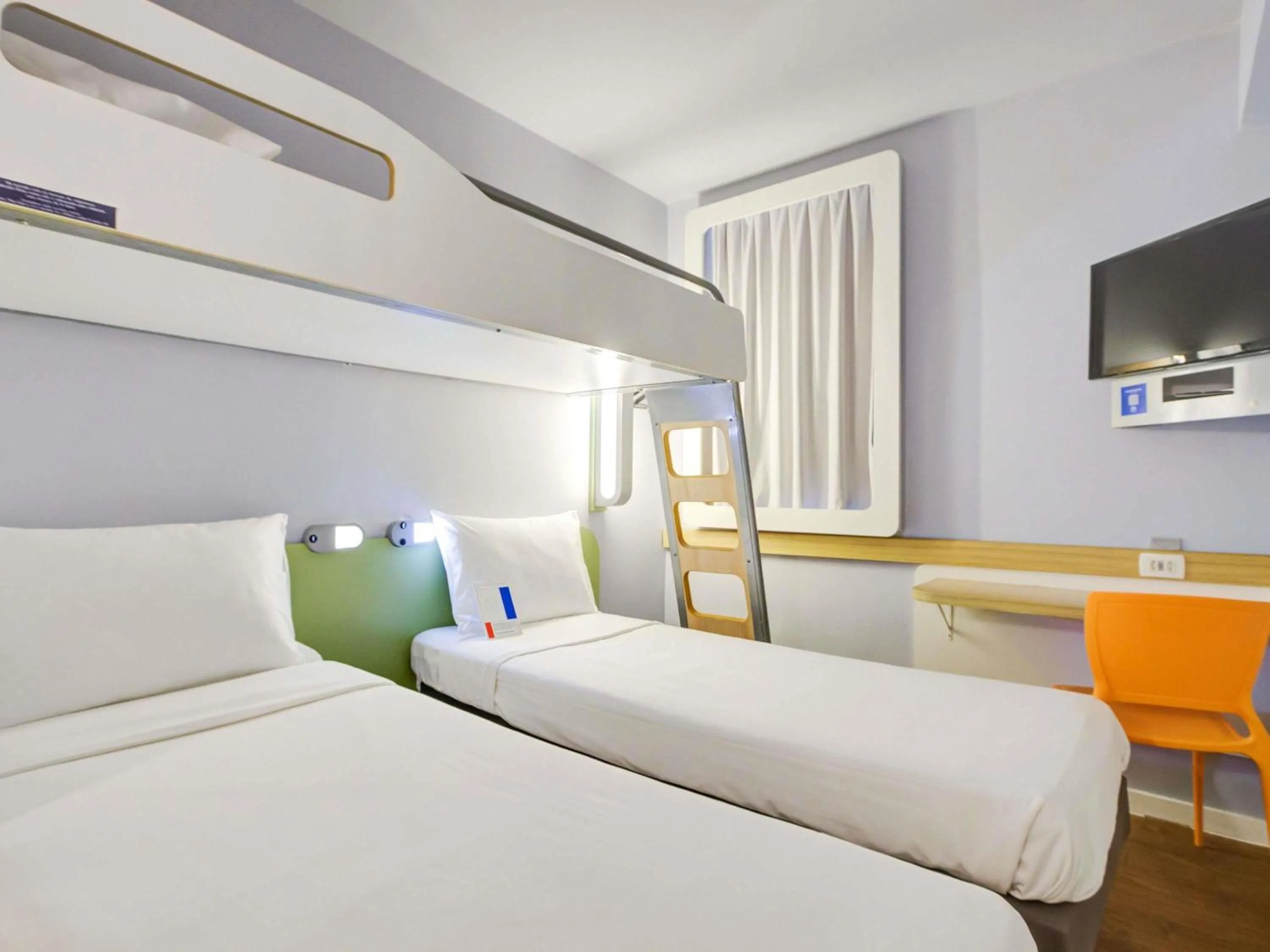 Bedroom, Bed in ibis budget RJ Copacabana