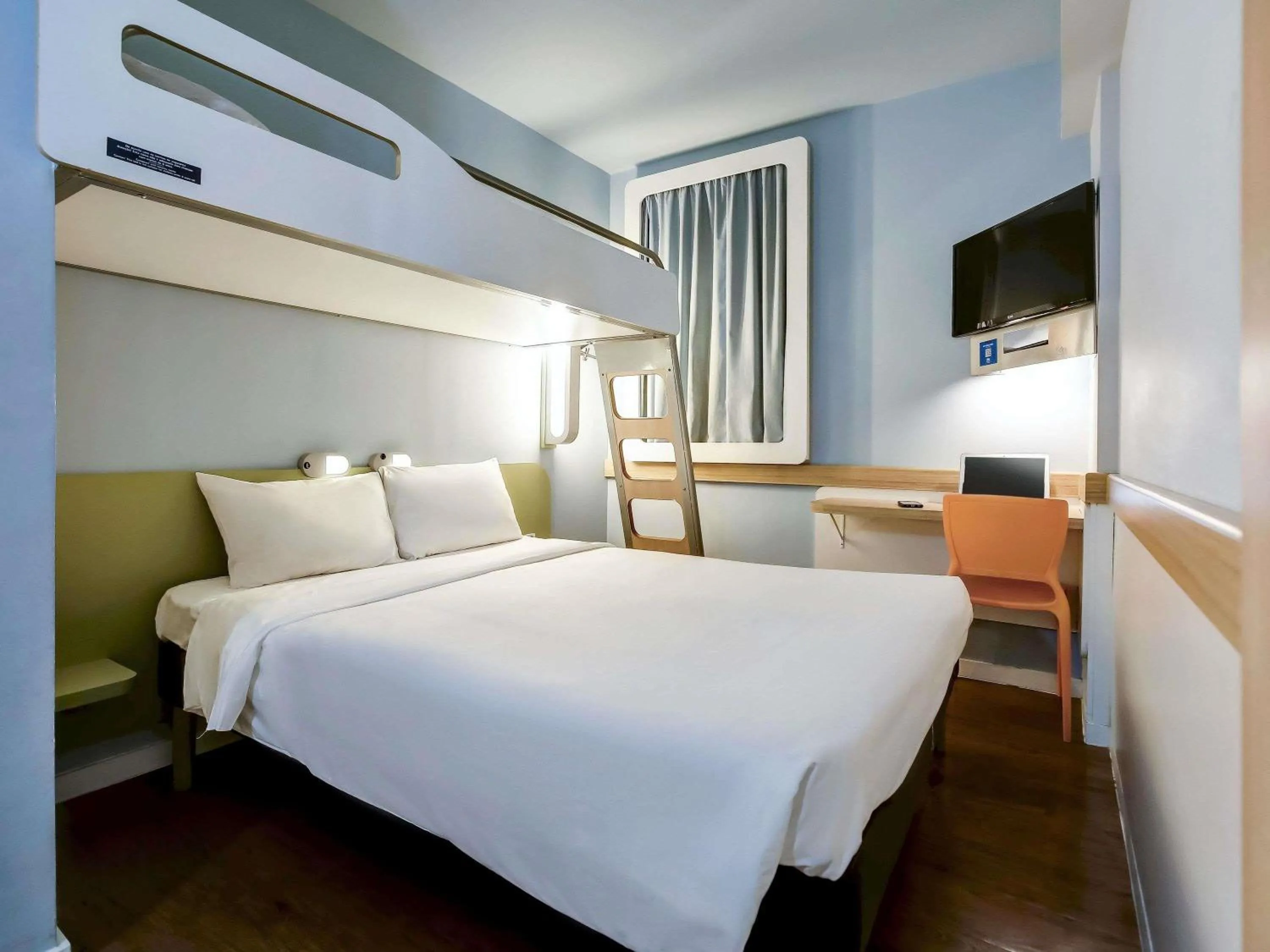 Bedroom, Bed in ibis budget RJ Copacabana