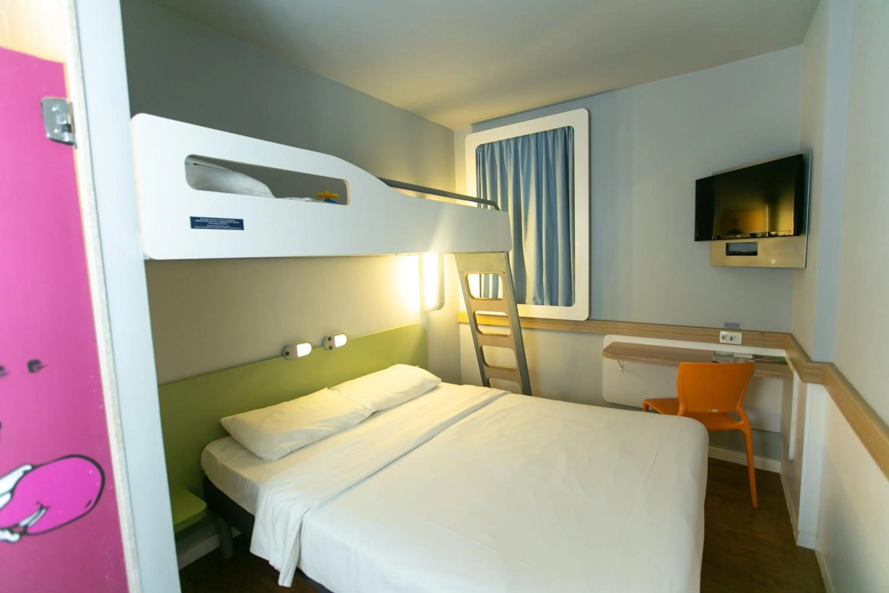 Bed in ibis budget RJ Copacabana