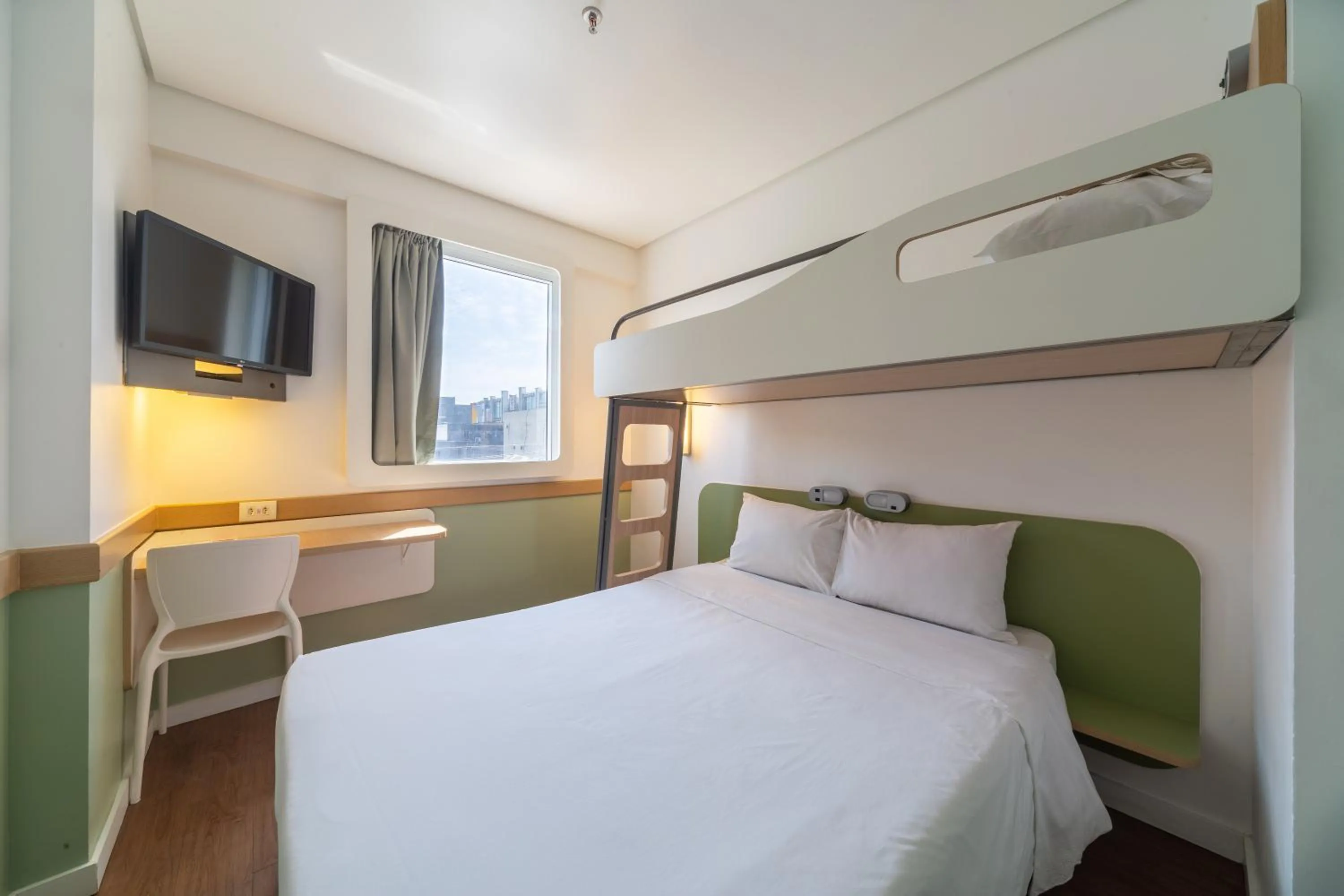 Bedroom, Bed in ibis budget Manaus