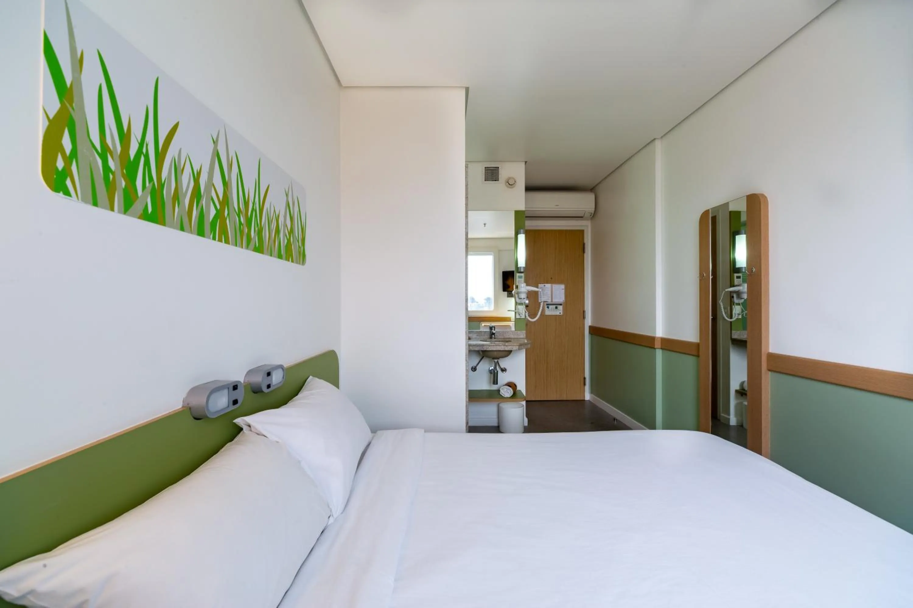 Bedroom, Bed in ibis budget Manaus