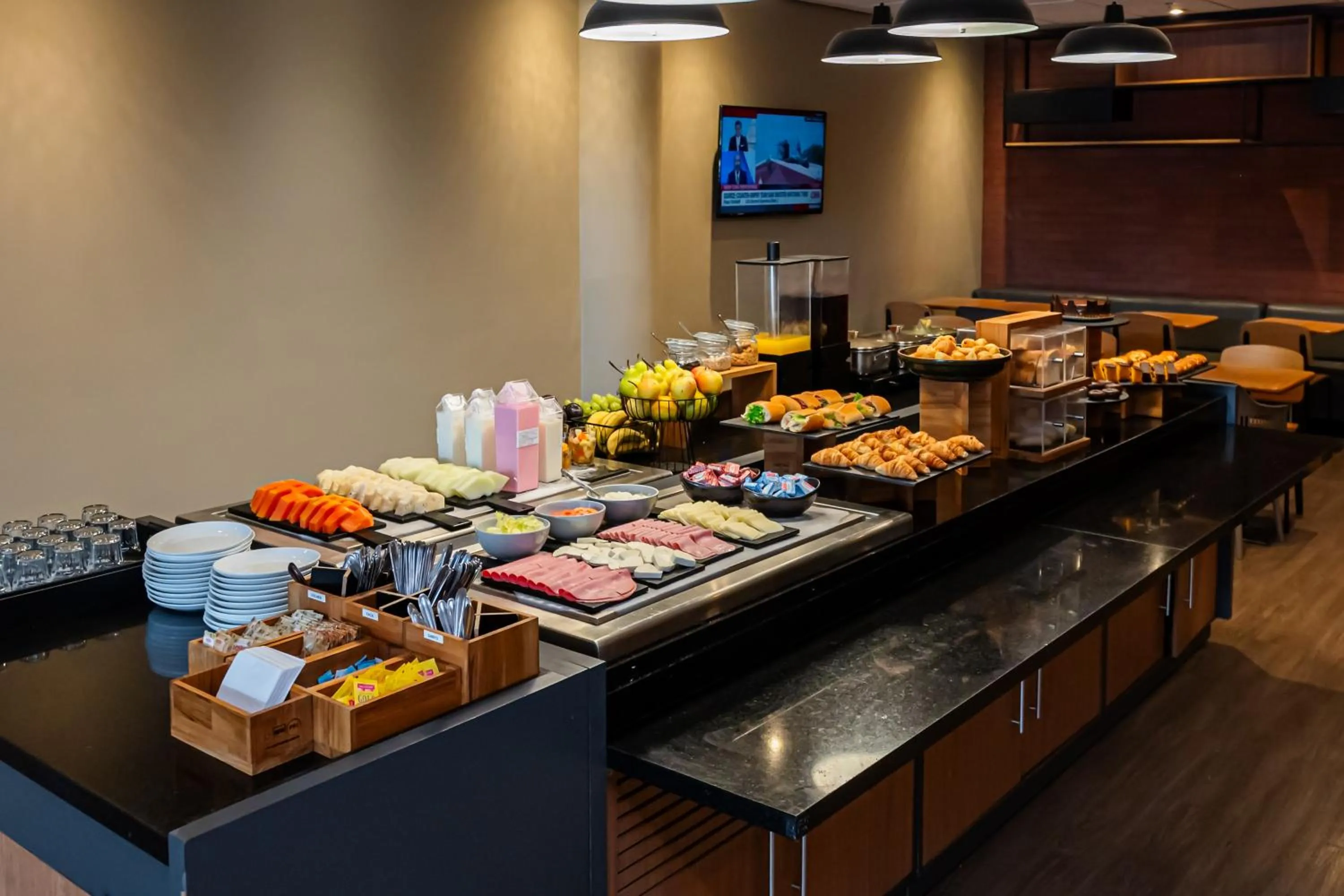 Restaurant/places to eat in ibis Santo Andre