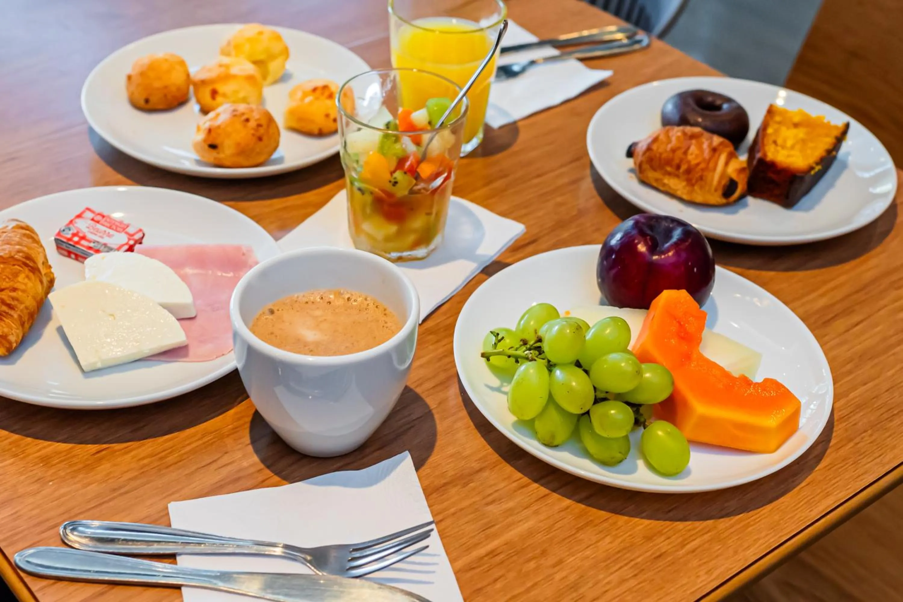 Food and drinks in ibis Santo Andre