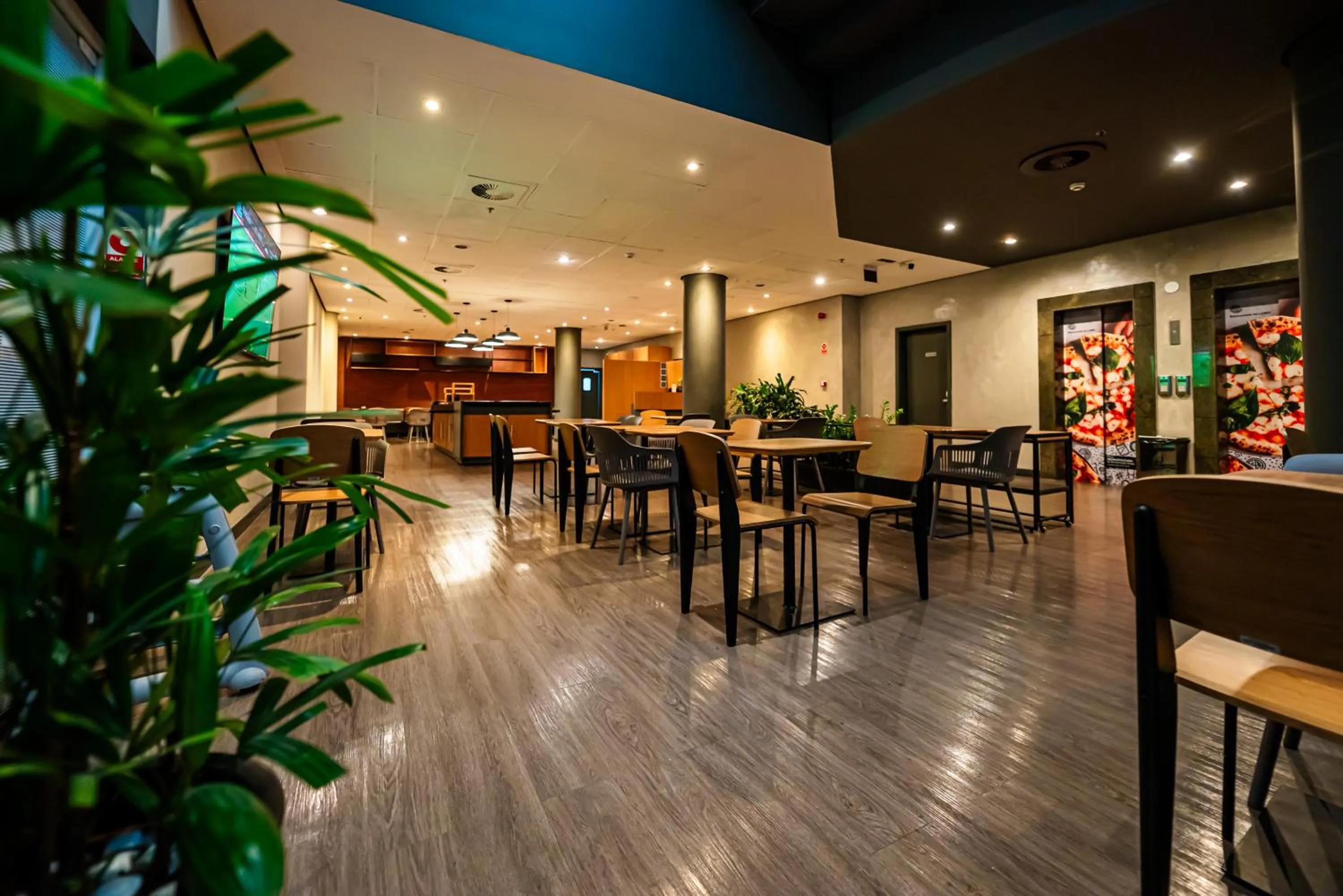 Restaurant/places to eat in ibis Santo Andre