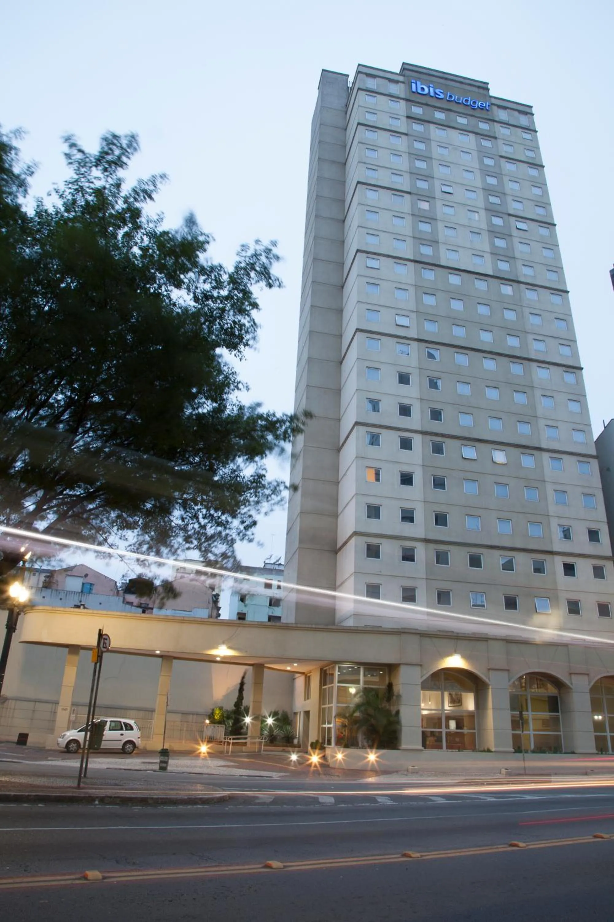 Facade/entrance in ibis budget SP Centro Sao Joao