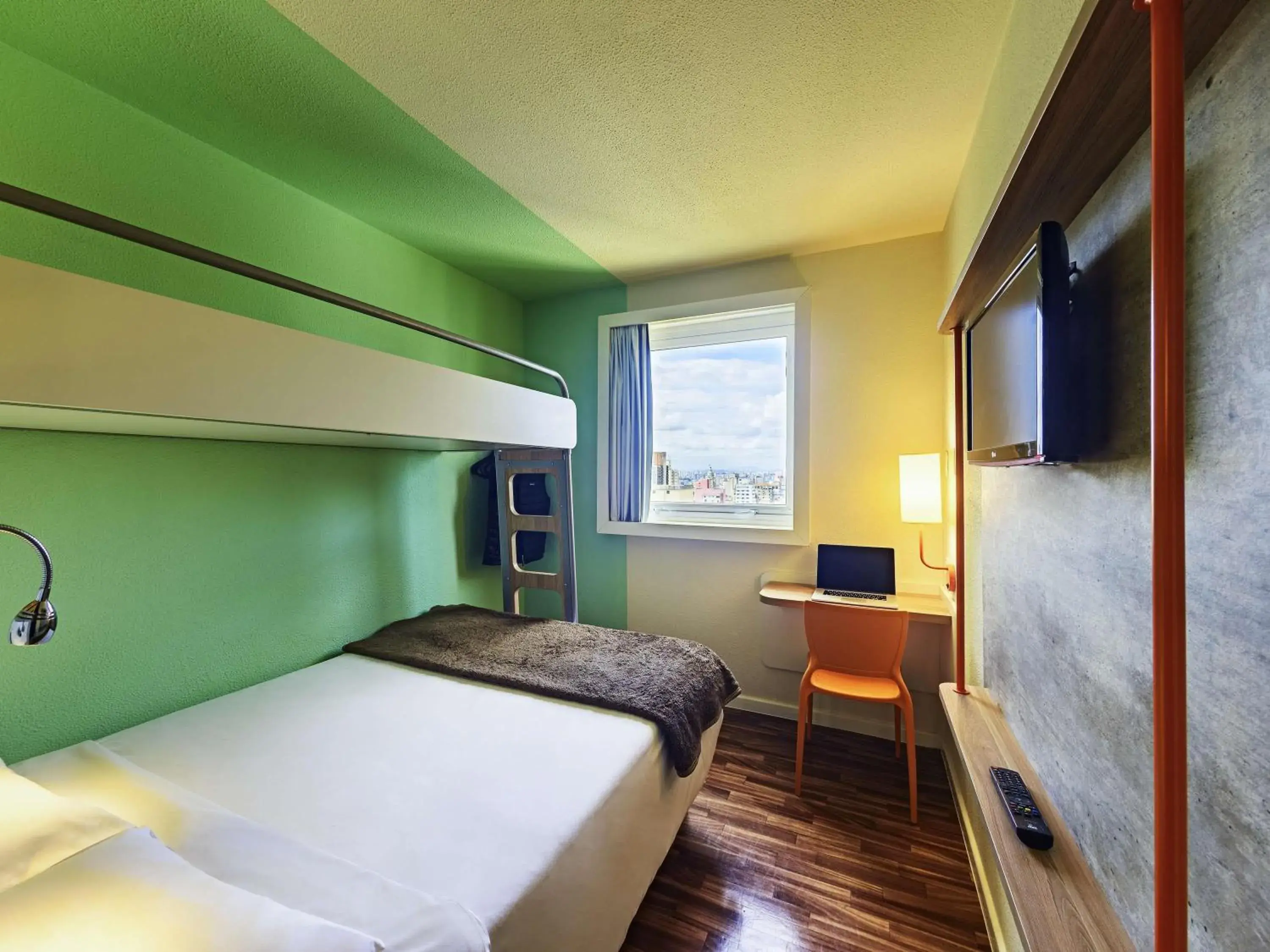 Standard Apartment with Overlapping Bed in ibis budget SP Centro Sao Joao Standard Apartment with Overlapping Bed in ibis budget SP Centro Sao Joao