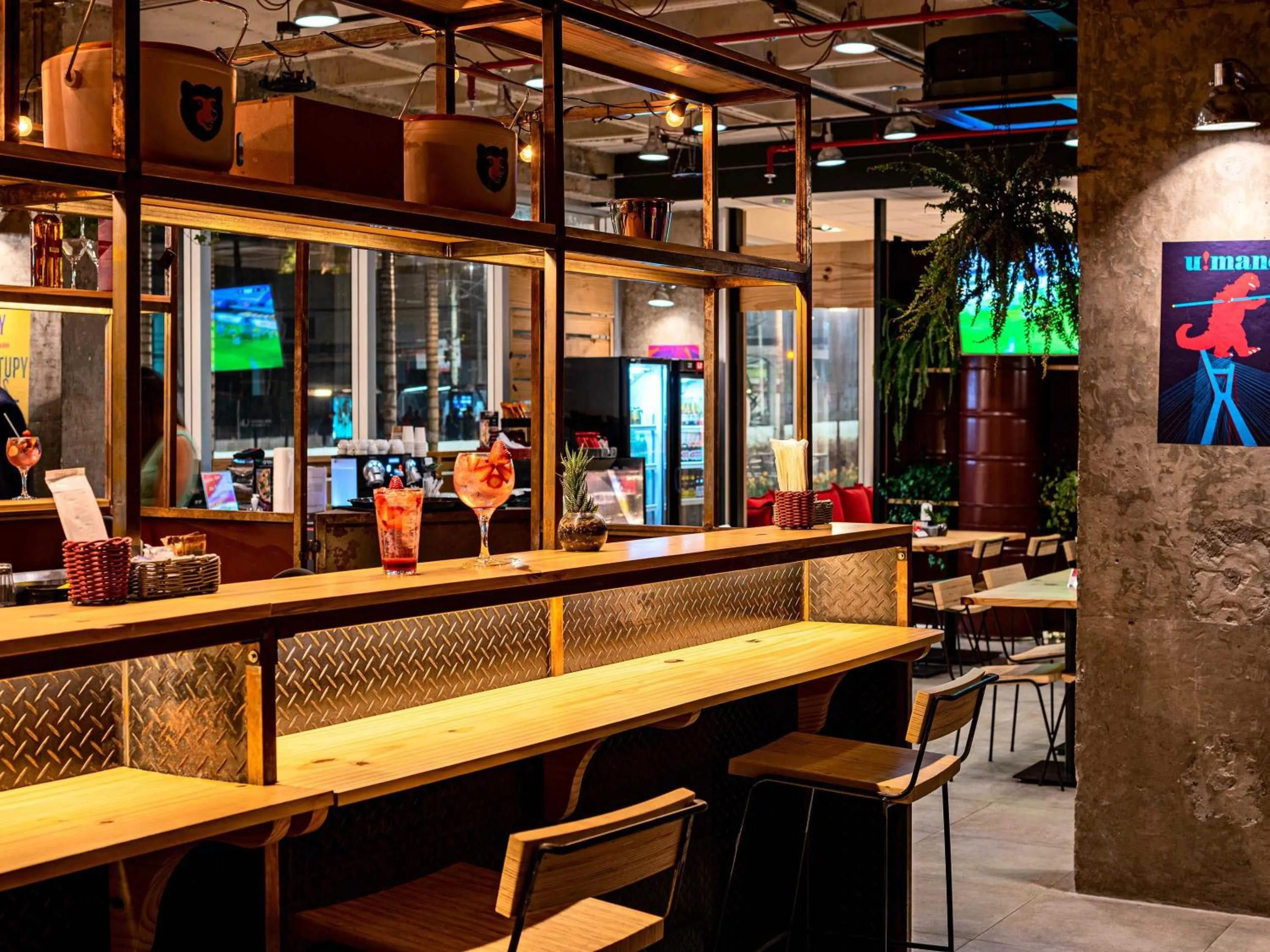 Lounge or bar in ibis Sao Paulo Ibirapuera