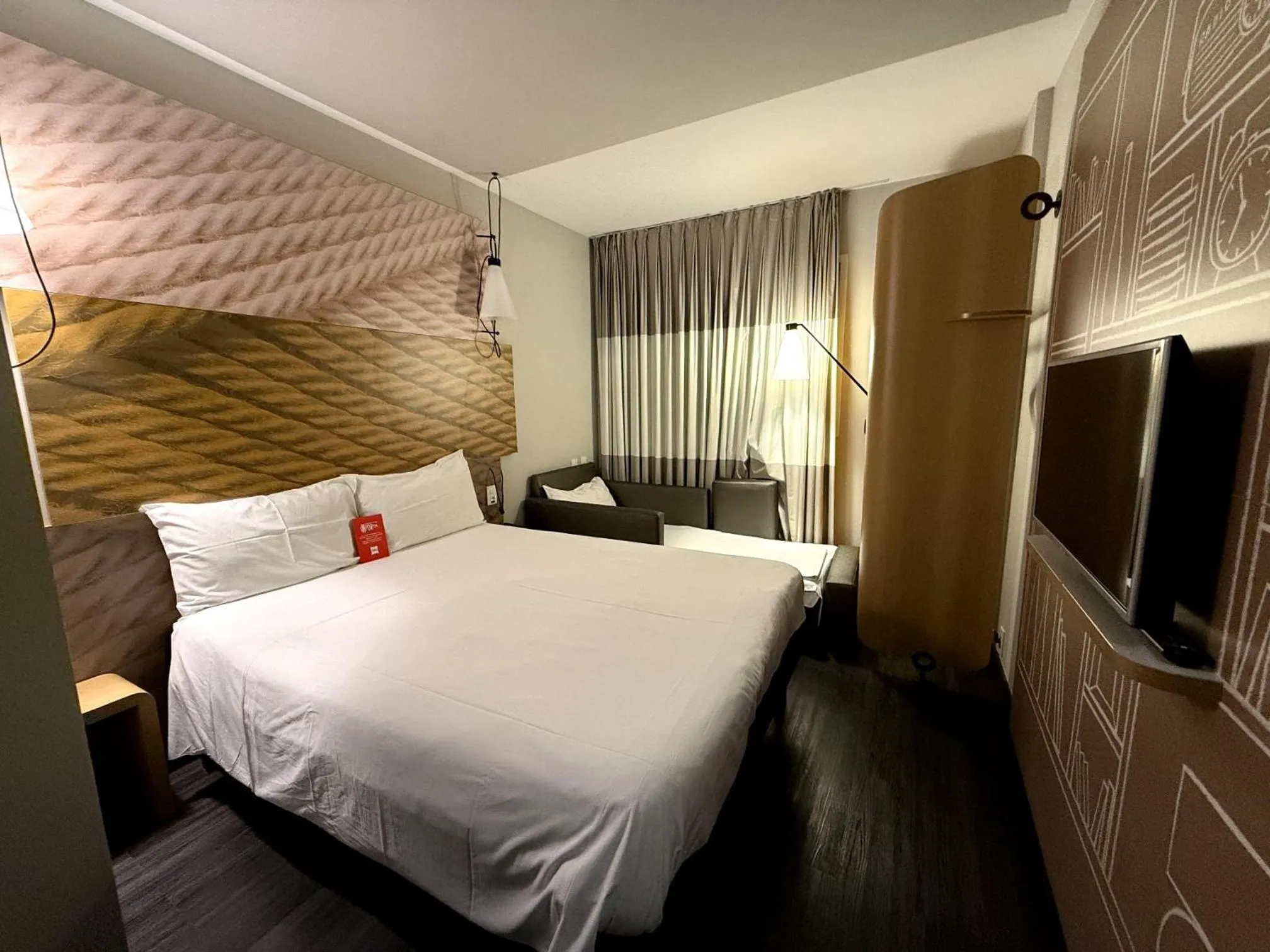 Bed in ibis Sao Paulo Ibirapuera