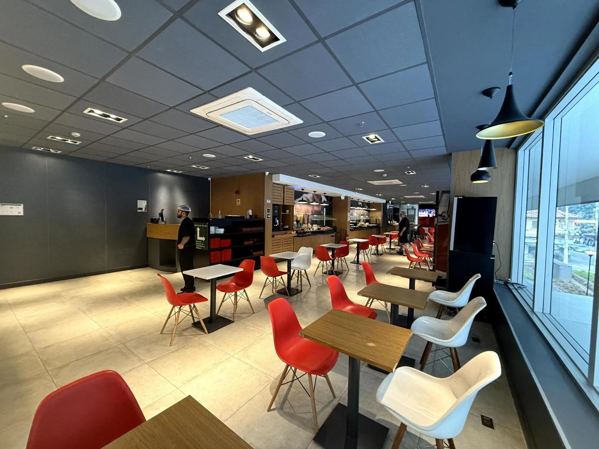 Restaurant/places to eat in ibis Sao Paulo Ibirapuera