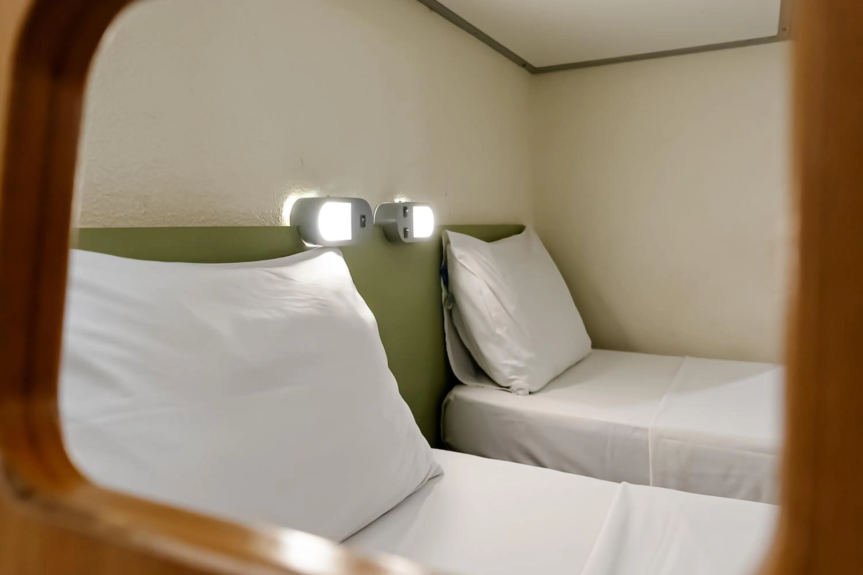 Bedroom, Bed in ibis budget Vitoria