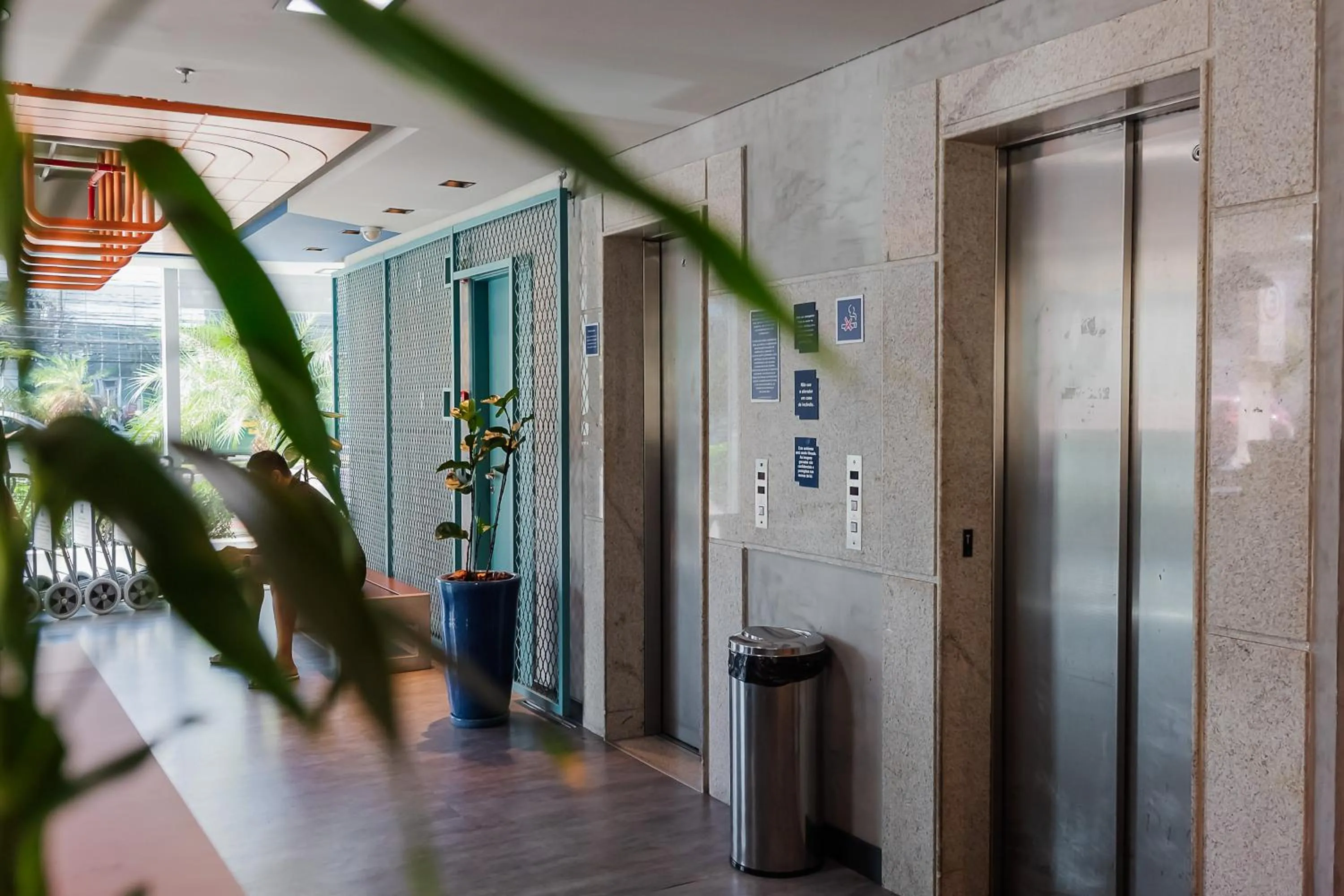 Lobby or reception in ibis budget Vitoria