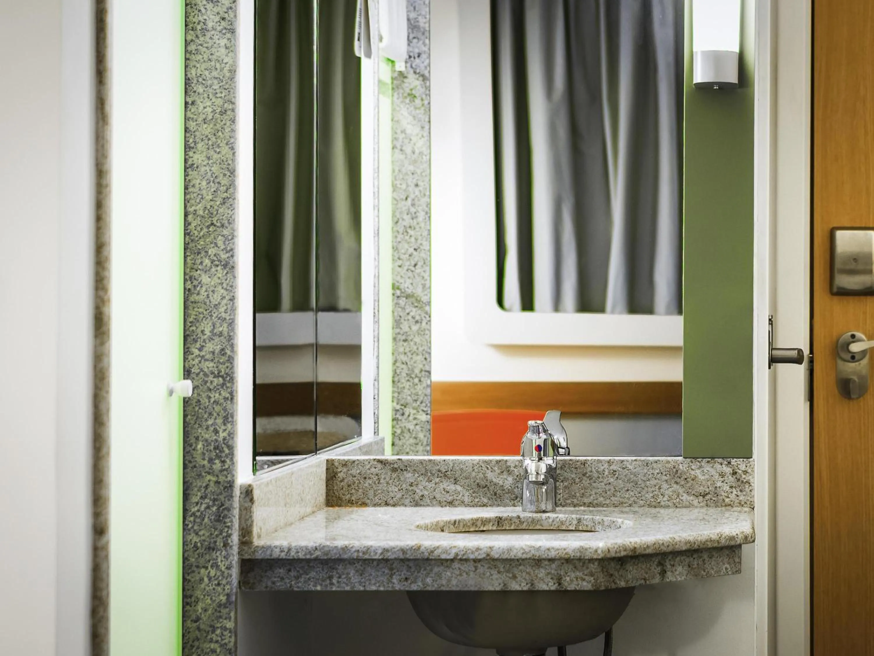 Bedroom in ibis budget Porto Alegre - Super Econômico