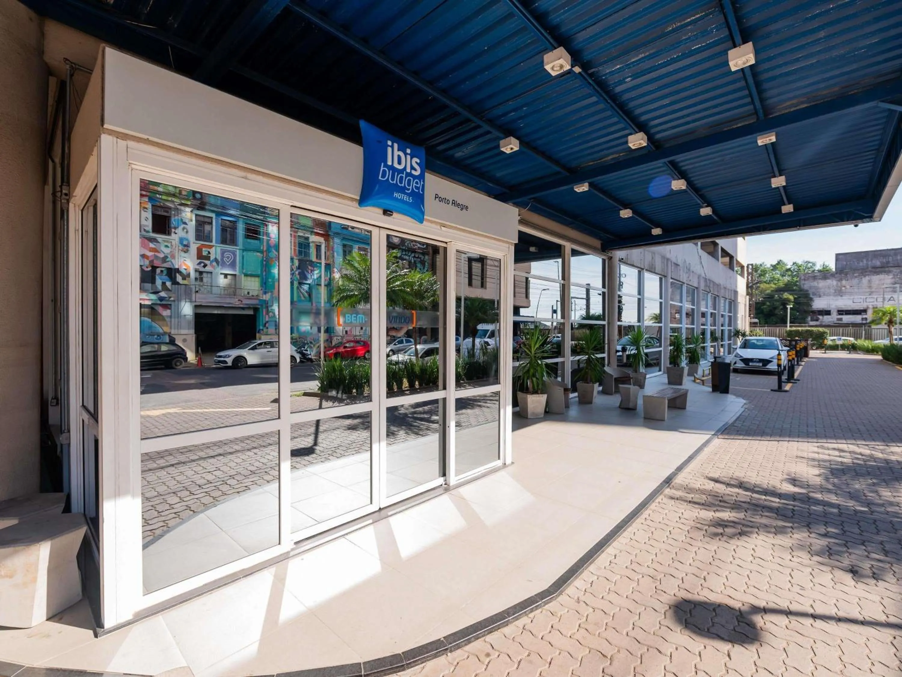 Property building in ibis budget Porto Alegre - Super Econômico