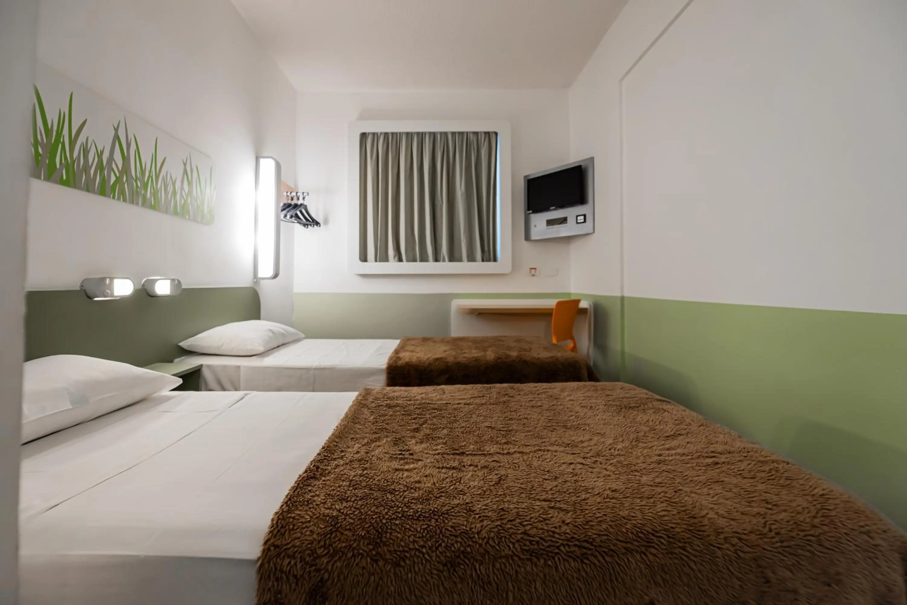 TV and multimedia, Bed in ibis budget Porto Alegre - Super Econômico