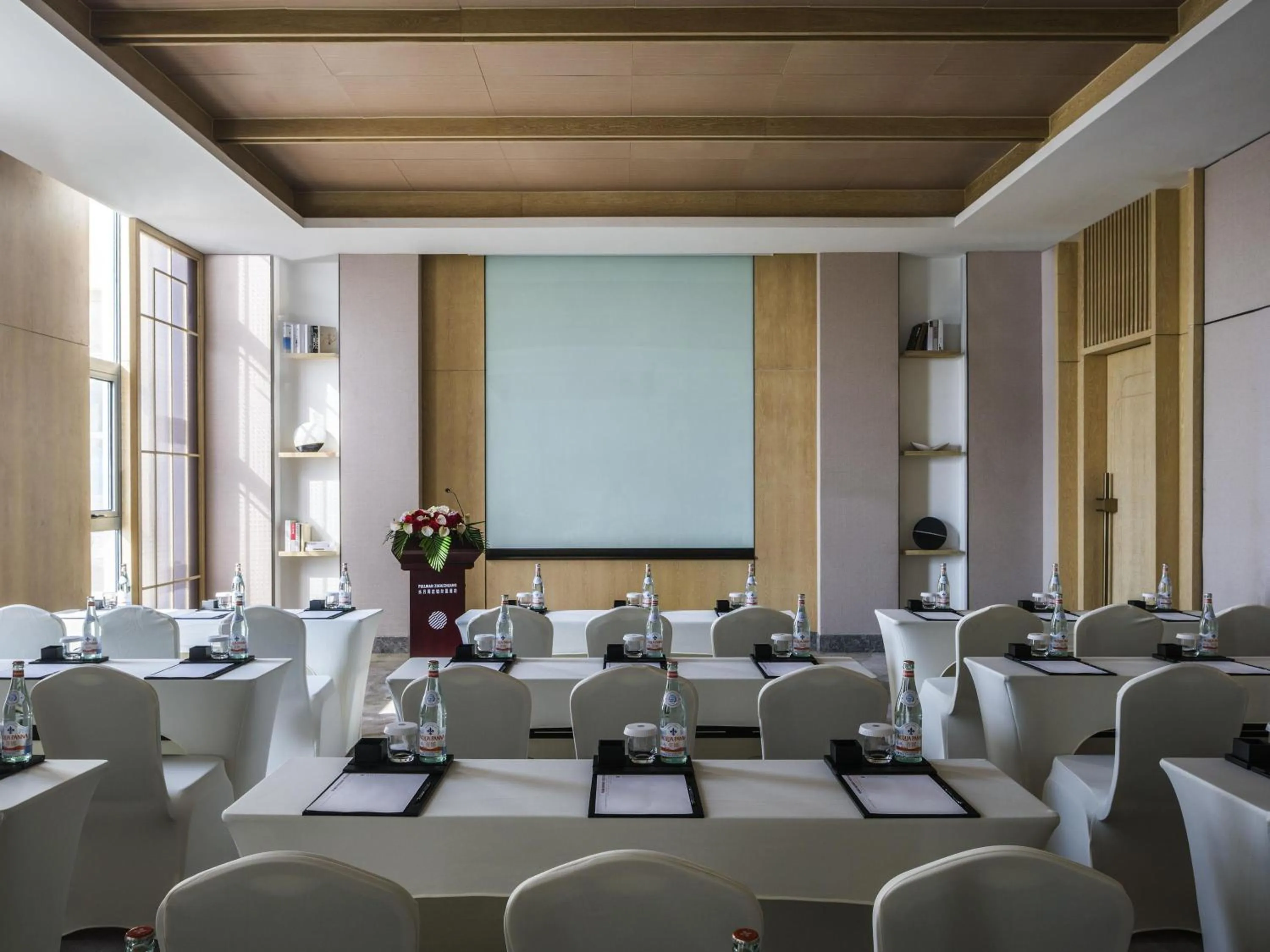 Meeting/conference room in Pullman Zhouzhuang