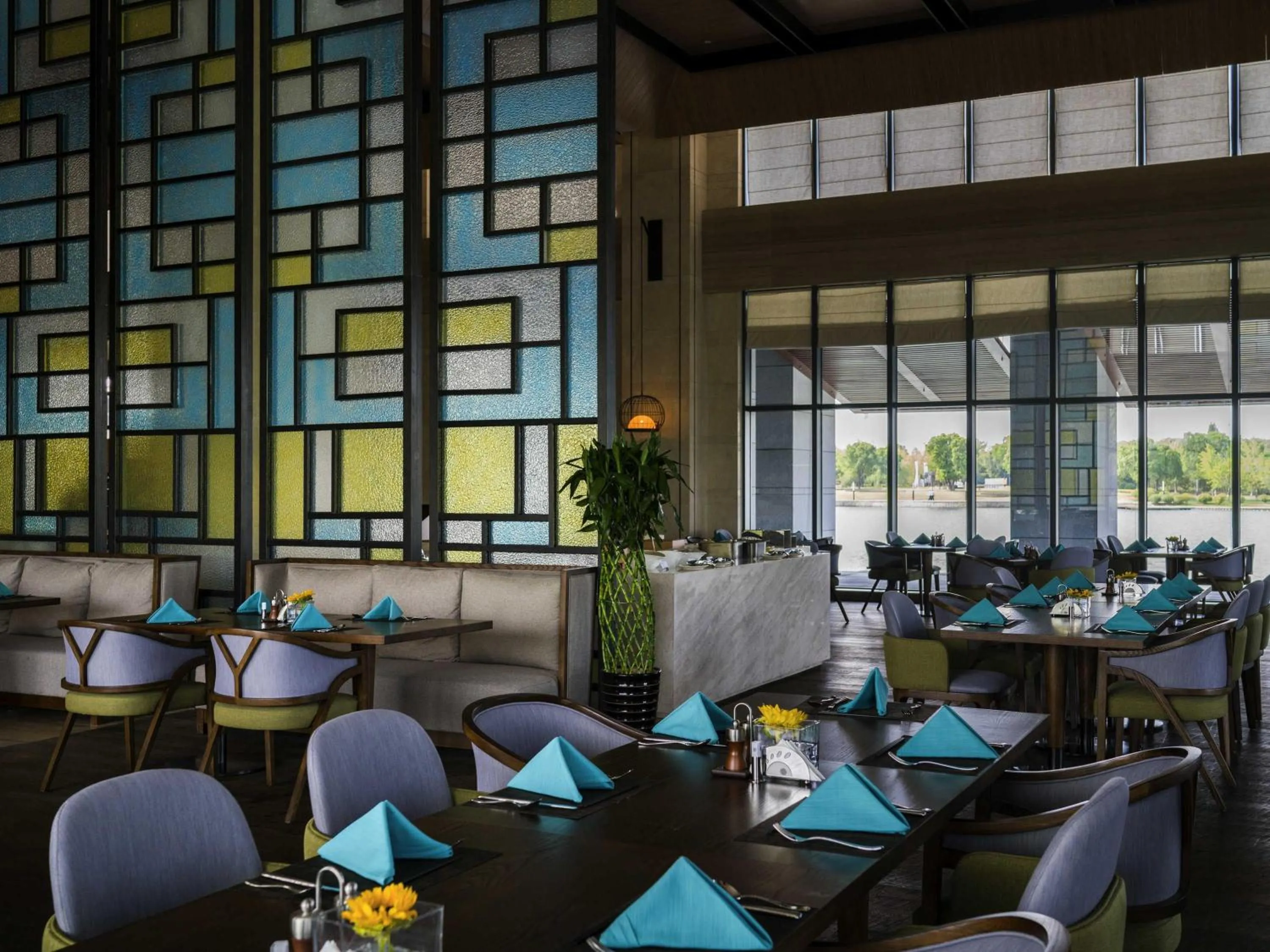 Restaurant/places to eat in Pullman Zhouzhuang