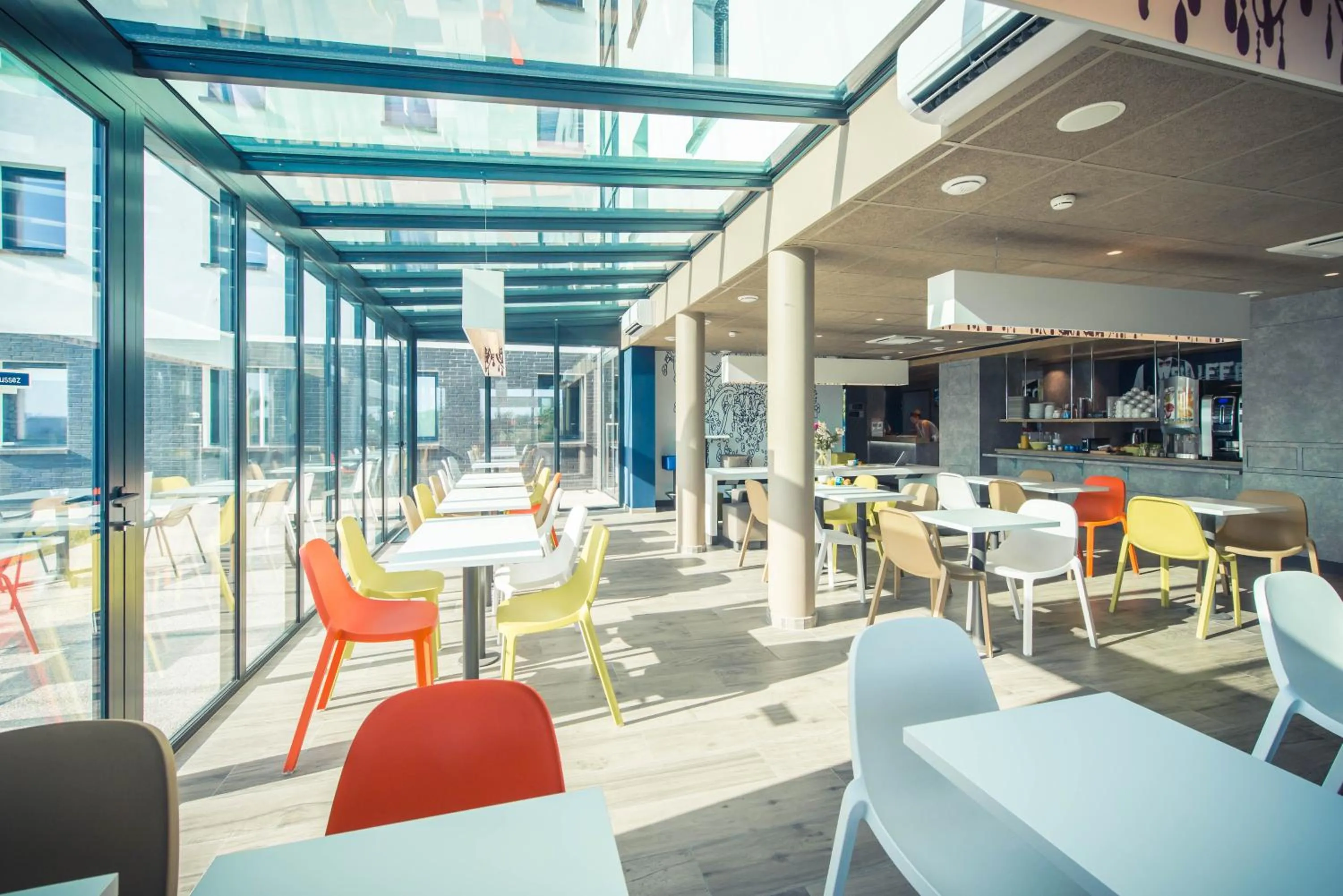 Lobby or reception in ibis budget Troyes Est