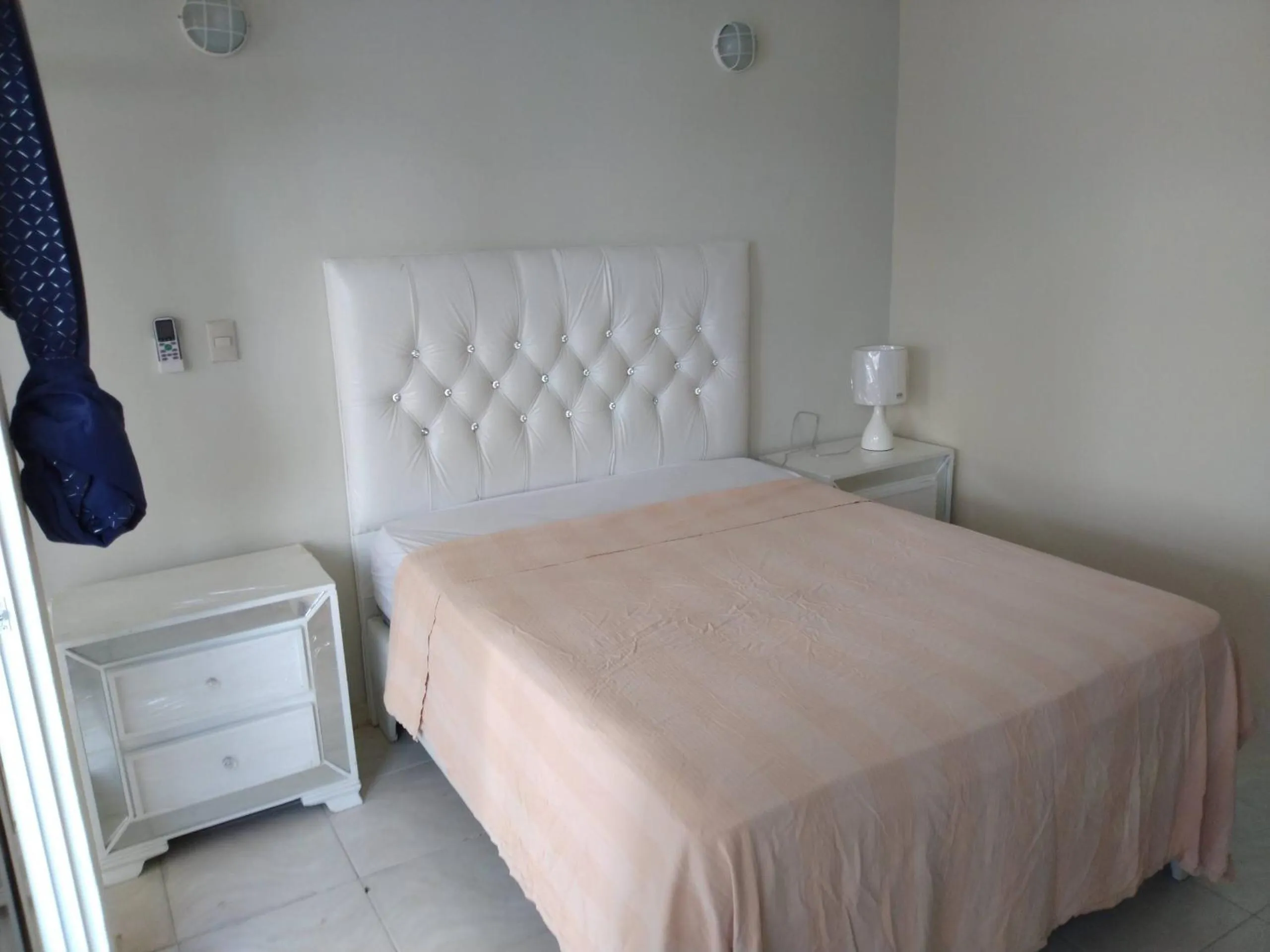 Bed in The Boat House