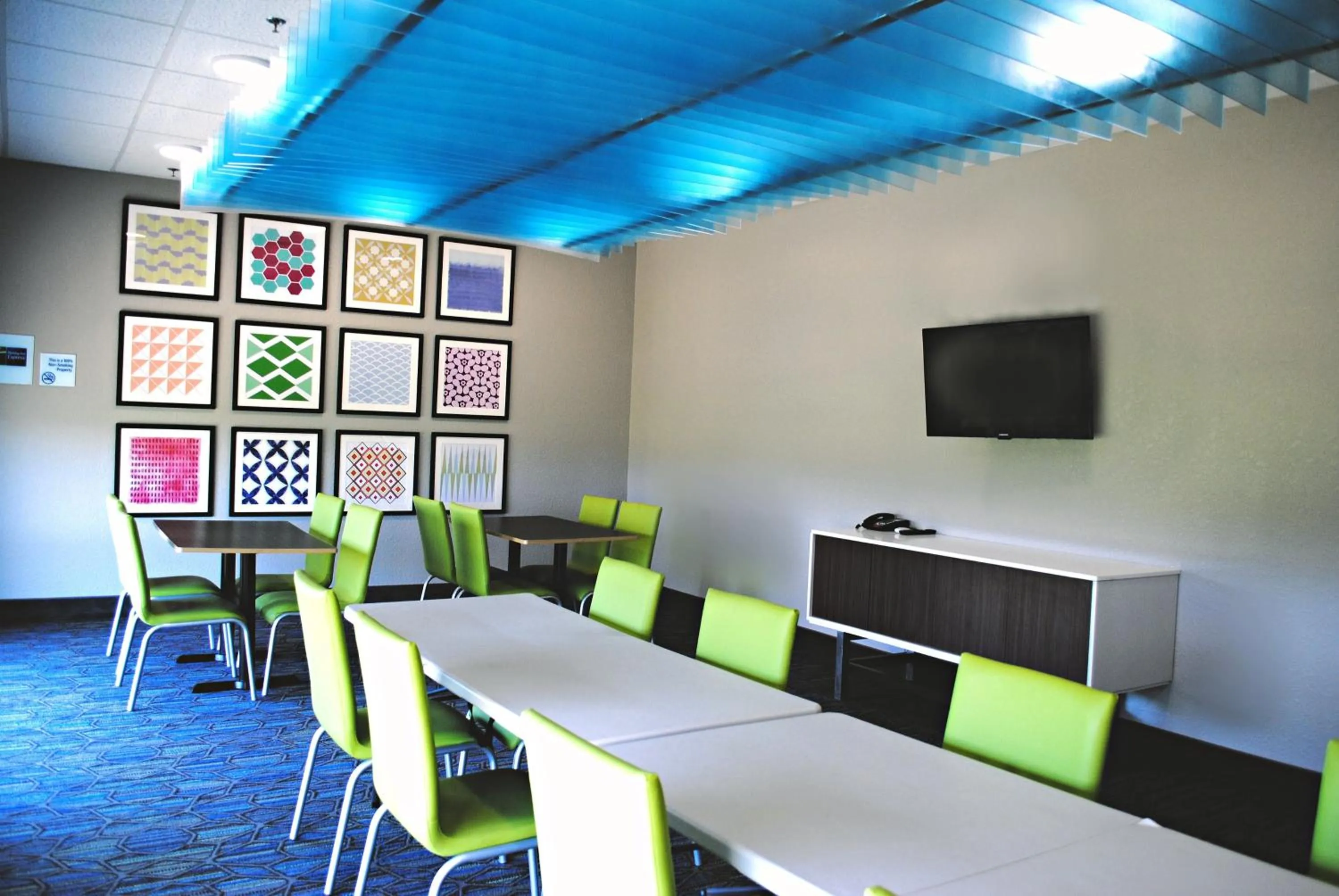 Meeting/conference room in Holiday Inn Express & Suites - Columbia City by IHG
