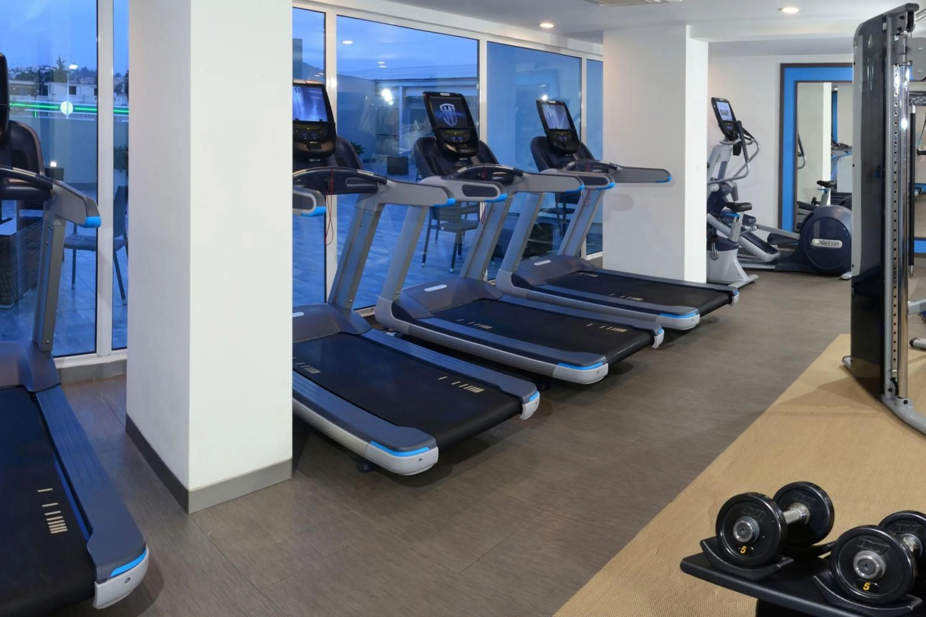 Fitness centre/facilities in Gran Hotel de Puebla by HNF