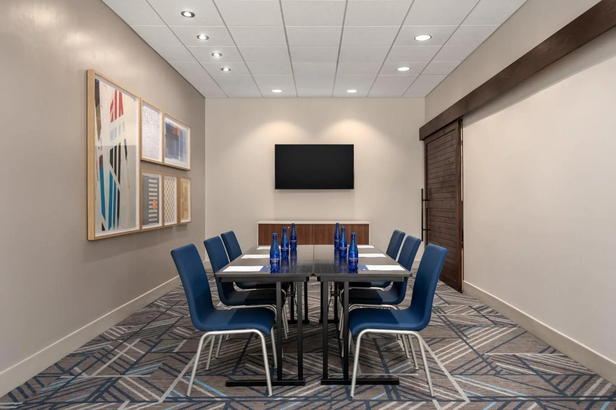 Meeting/conference room in Holiday Inn Express Queensbury-Lake George Area by IHG