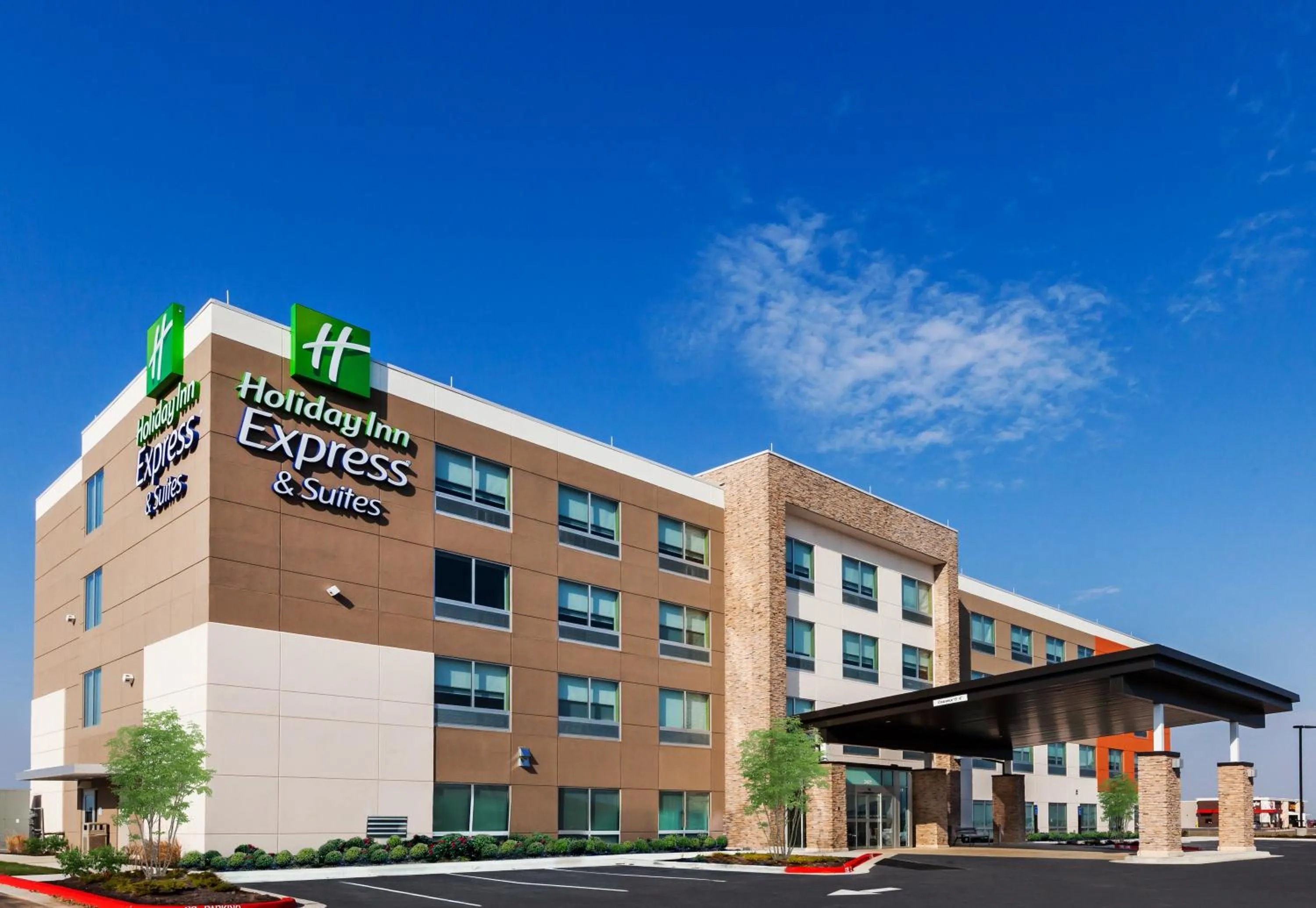Property building in Holiday Inn Express and Suites Chanute by IHG