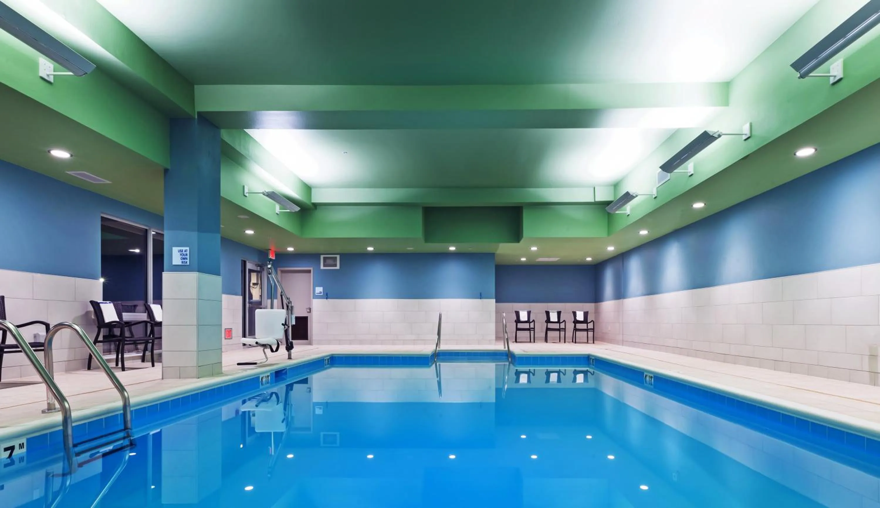 Swimming pool in Holiday Inn Express and Suites Chanute by IHG
