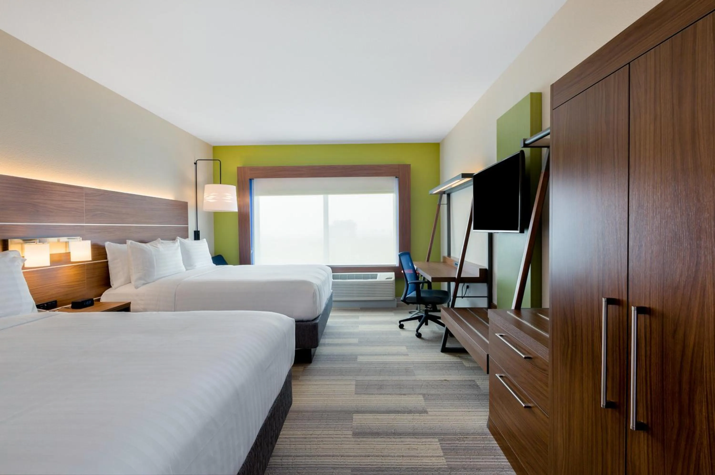 Photo of the whole room, Bed in Holiday Inn Express & Suites - Prosser - Yakima Valley Wine by IHG