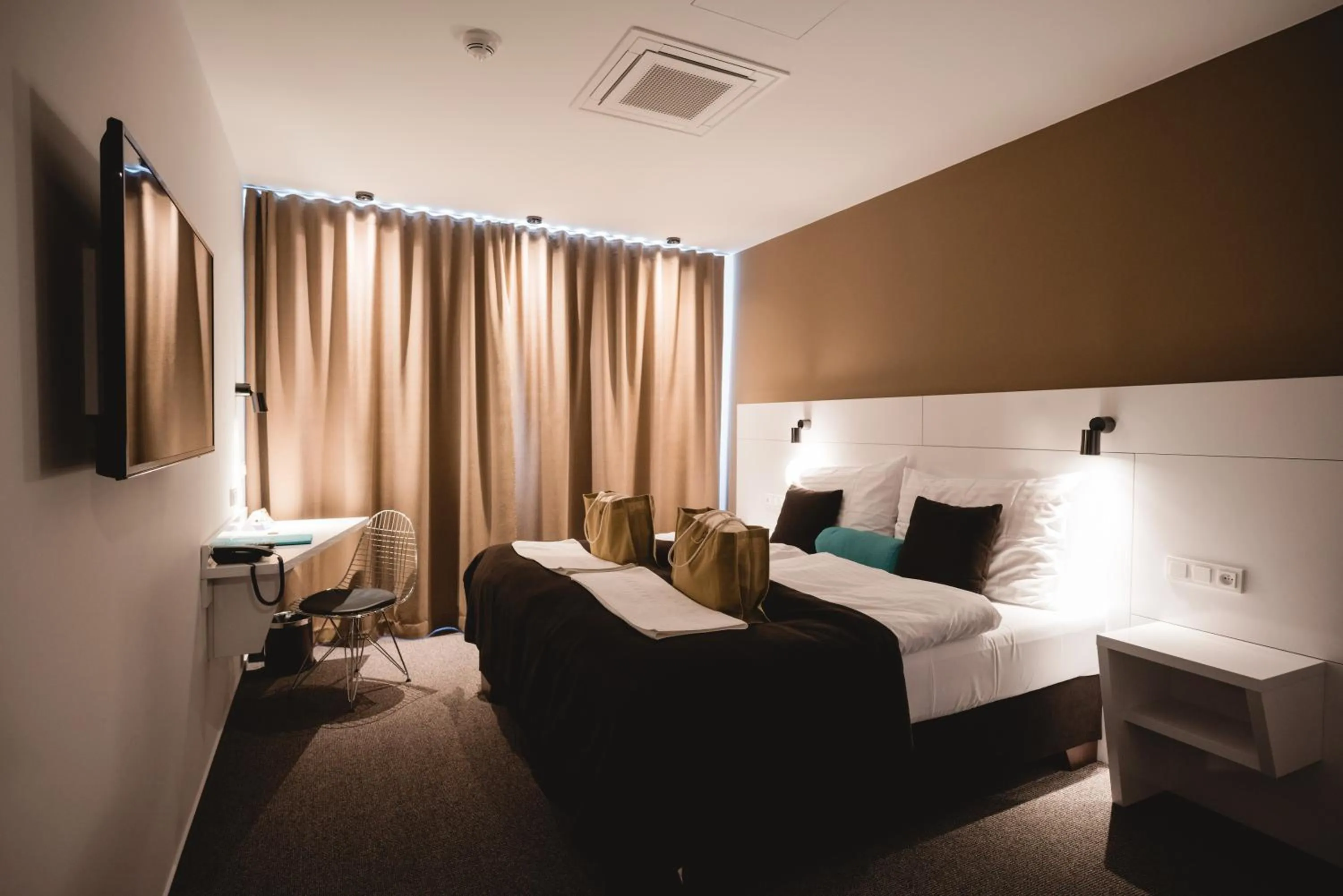 Bedroom, Bed in Hotel Thermal ŠÍRAVA