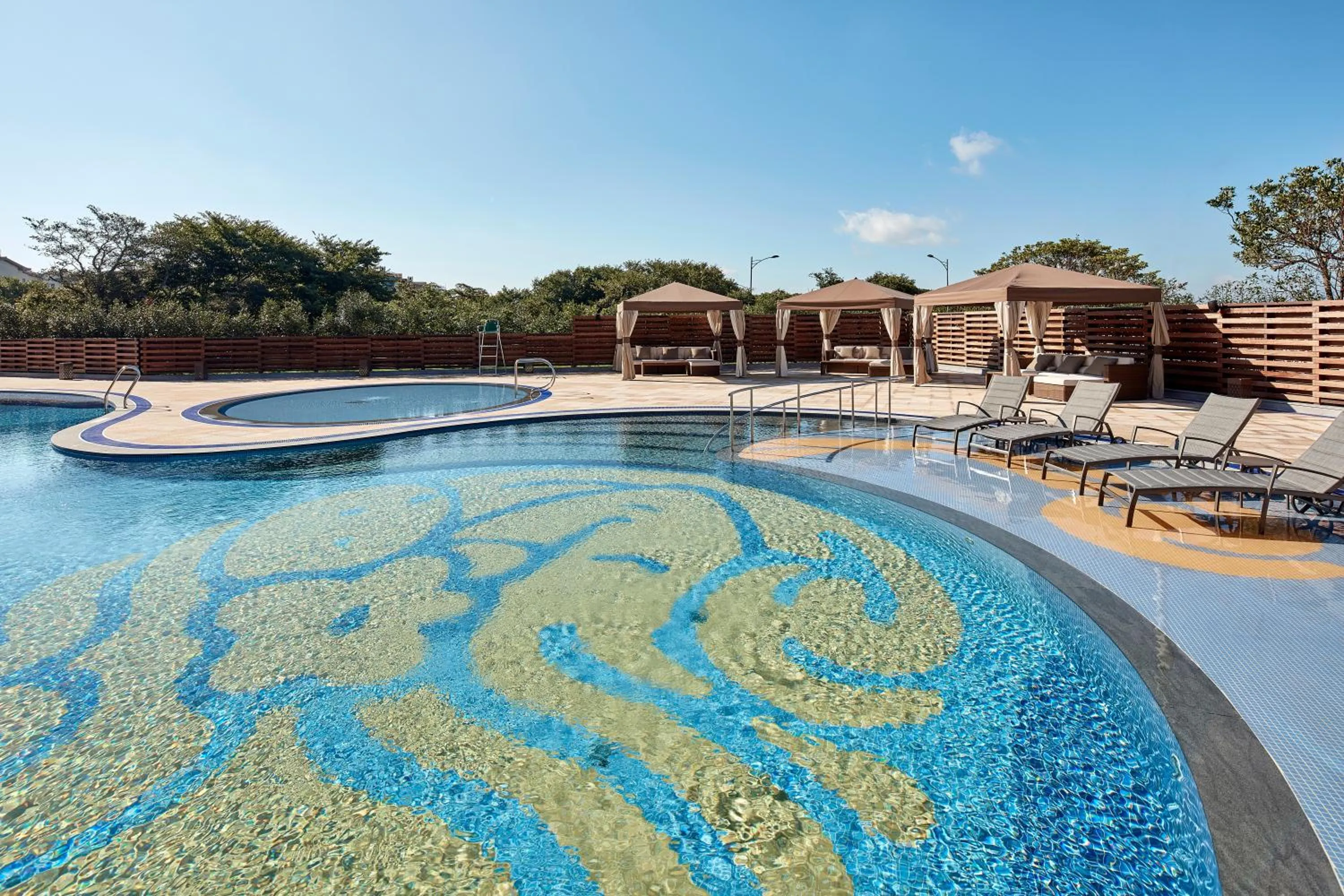 Swimming pool in Somerset Jeju Shinhwa World