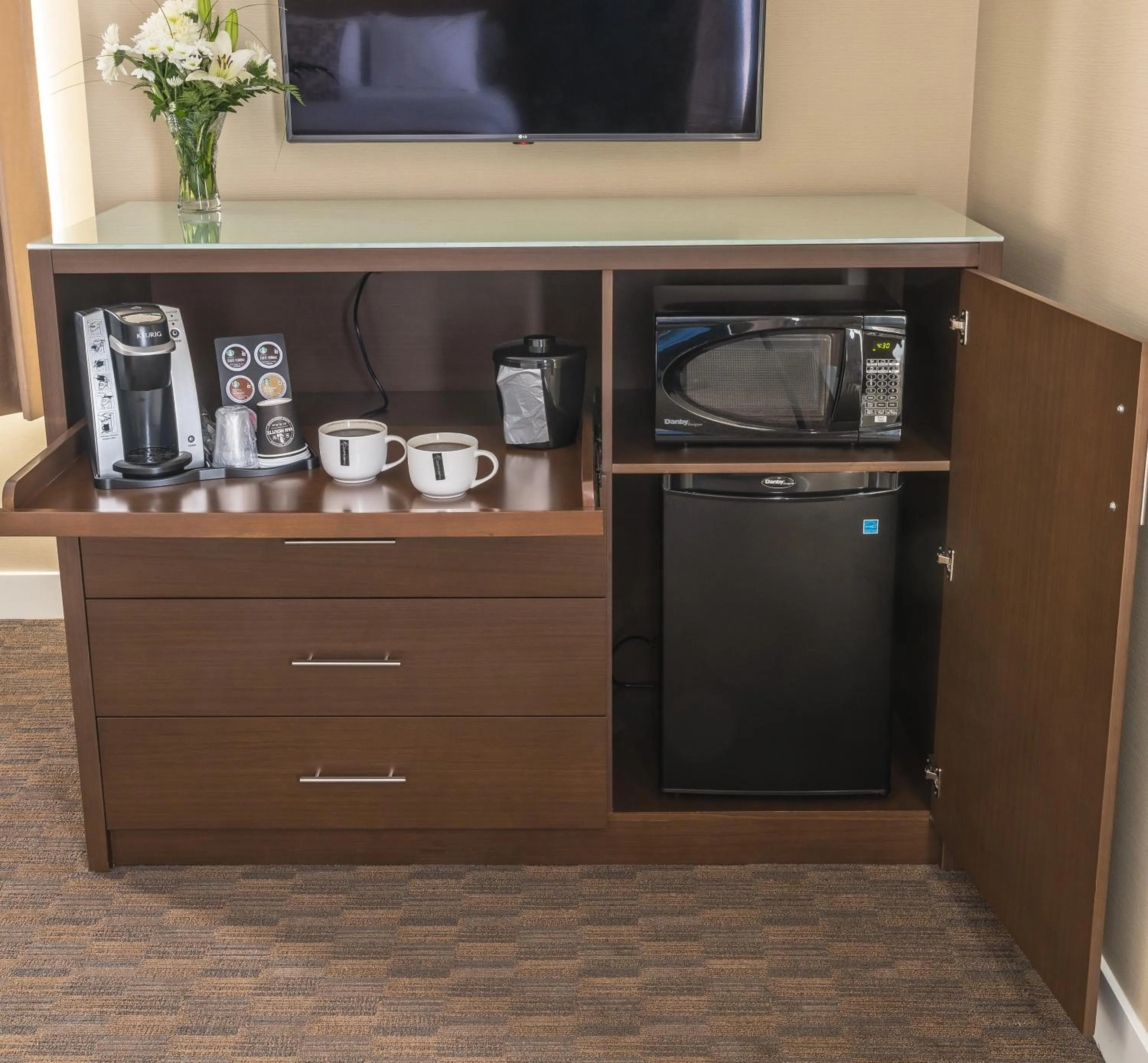 Coffee/tea facilities in MStar Hotel
