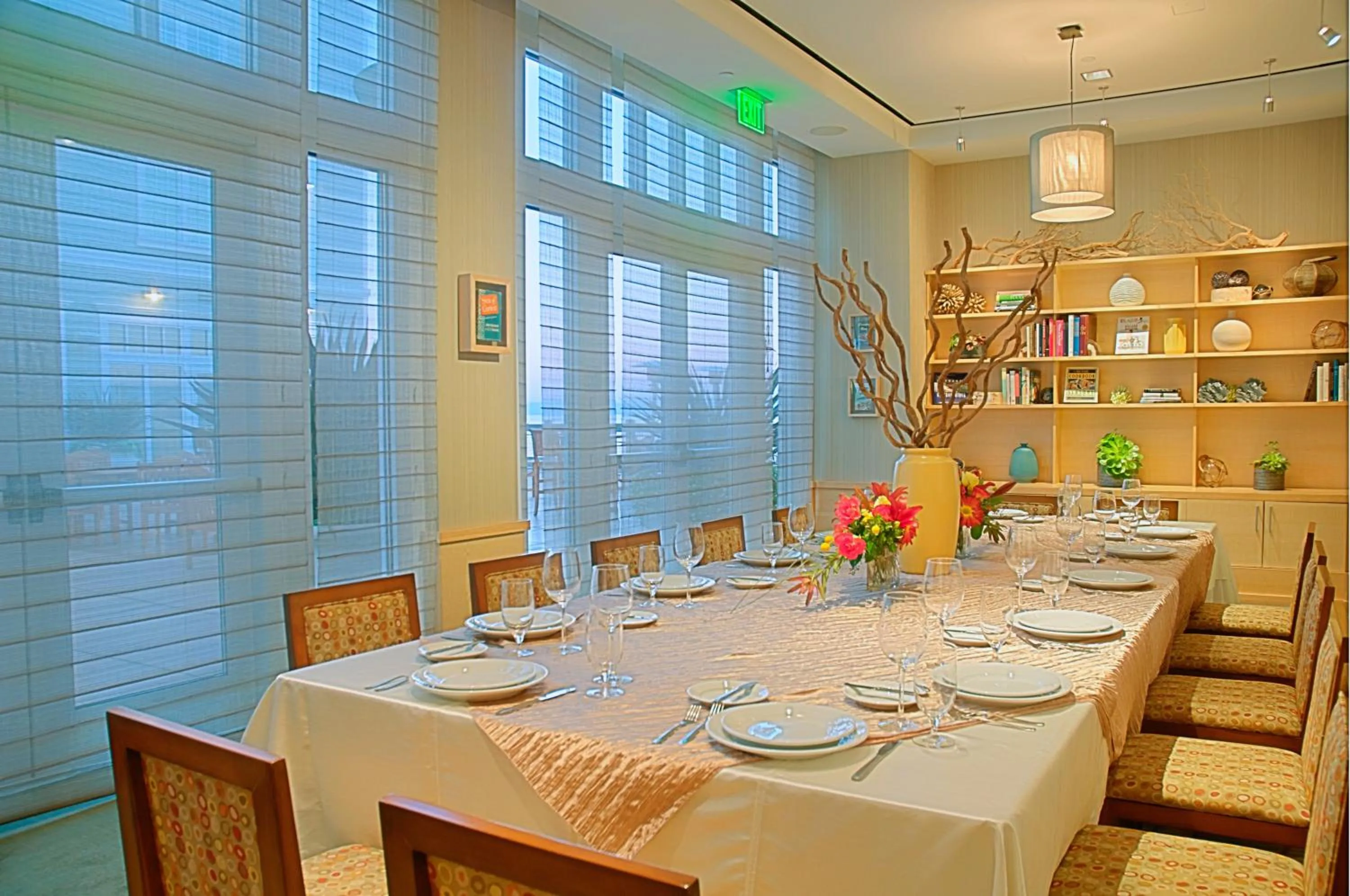 Lobby or reception in InterContinental The Clement Monterey by IHG