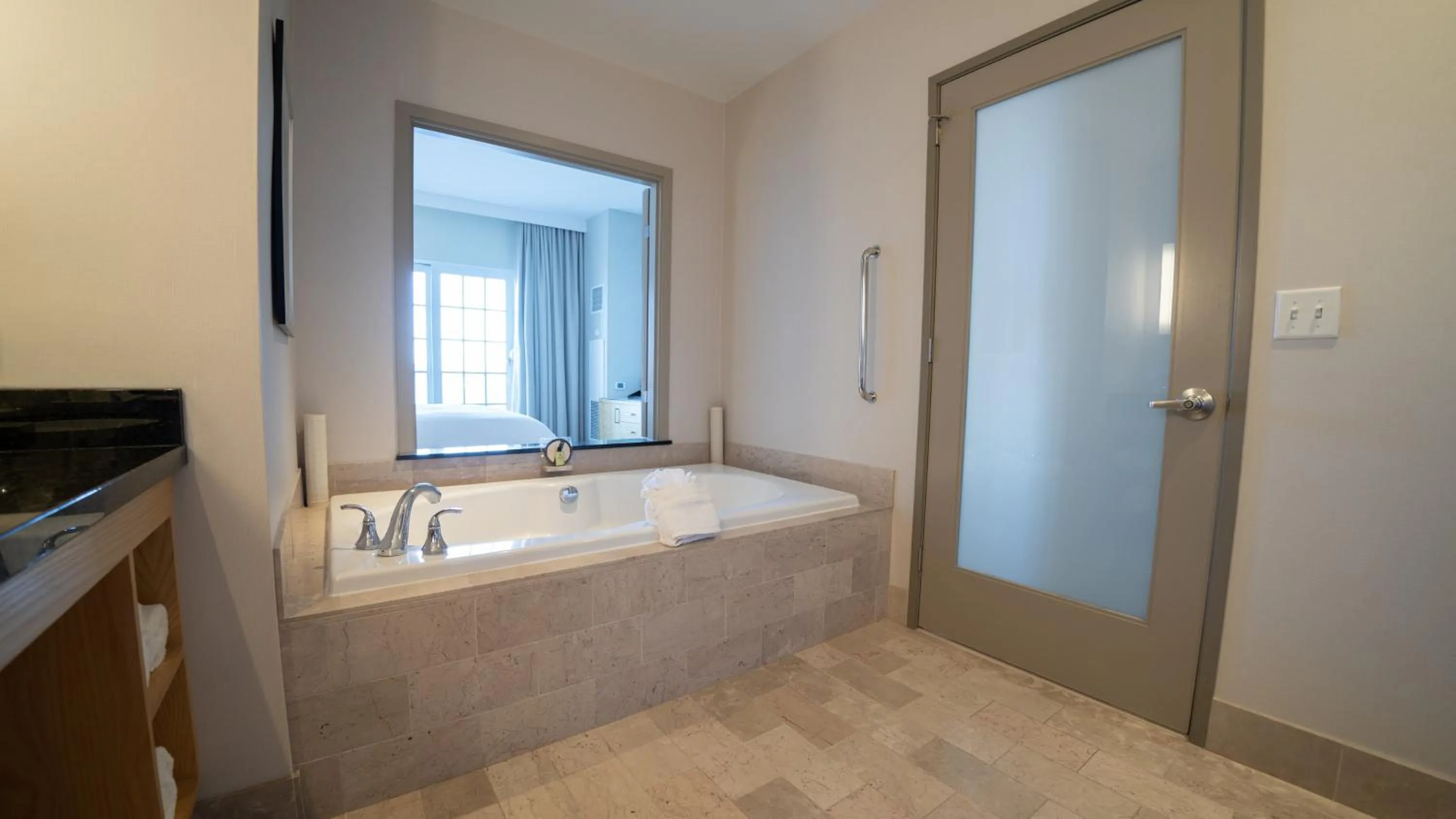 Photo of the whole room in InterContinental The Clement Monterey by IHG