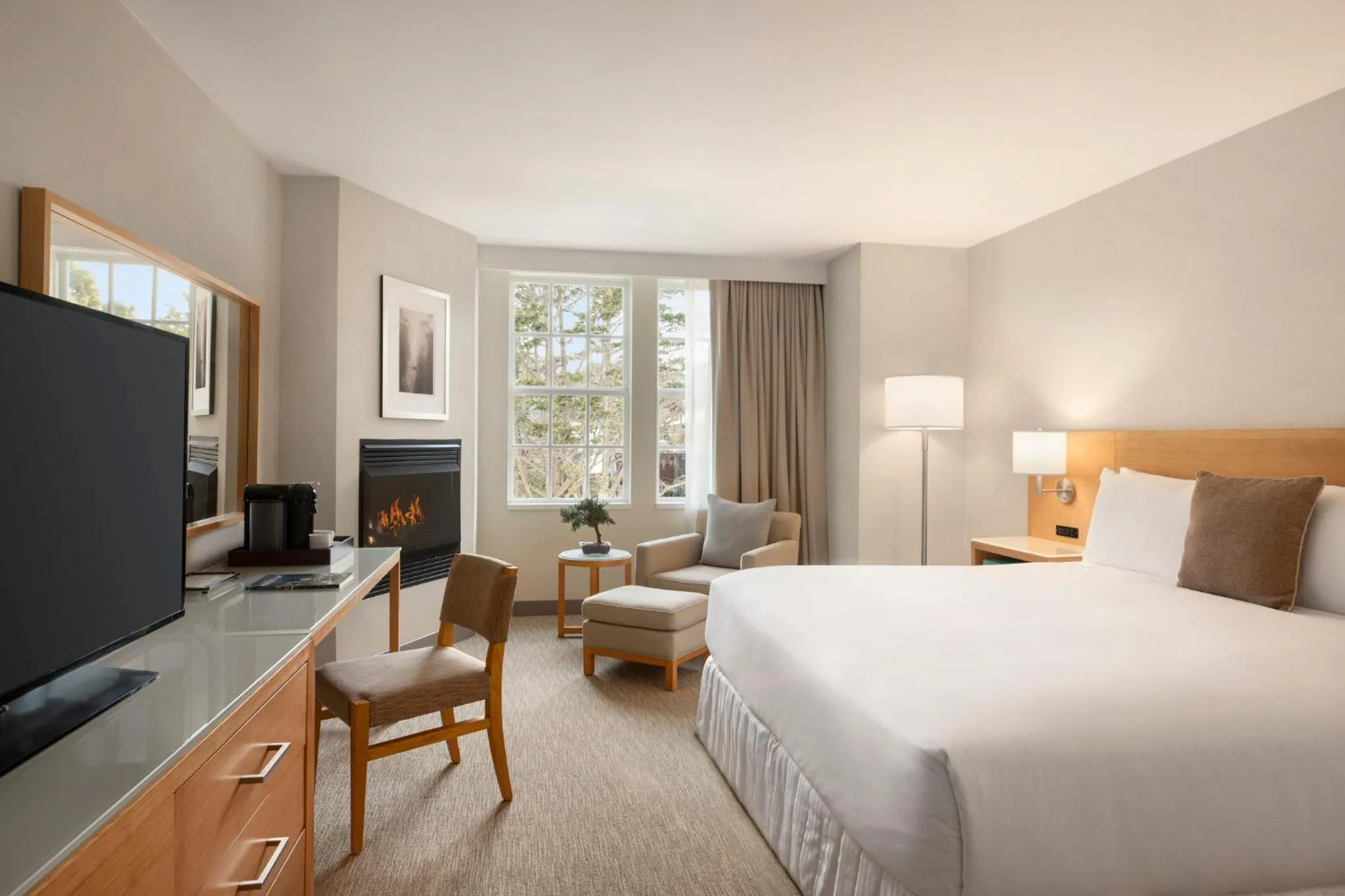 Photo of the whole room, Bed in InterContinental The Clement Monterey by IHG