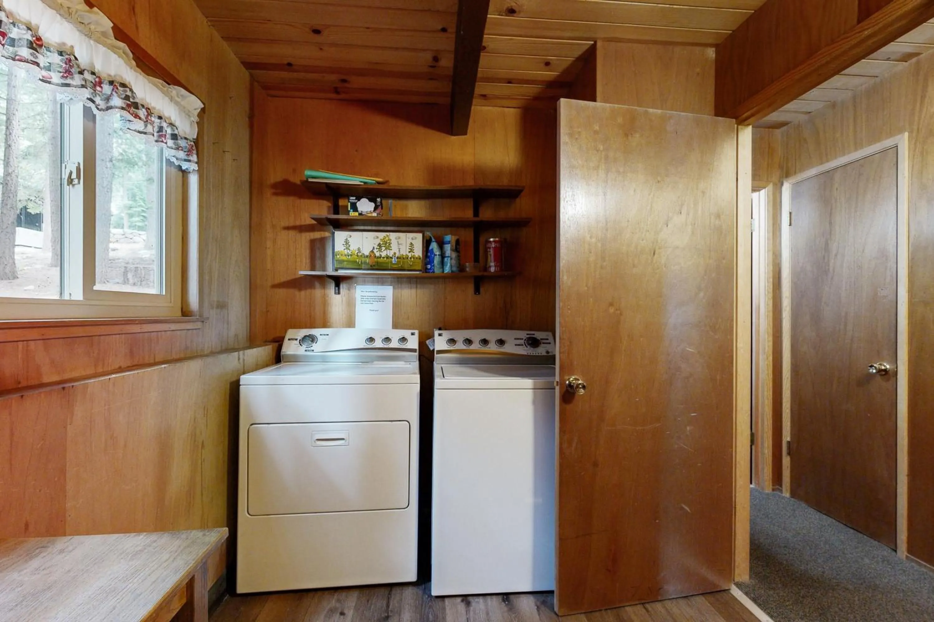 Donner Lakefront Retreat