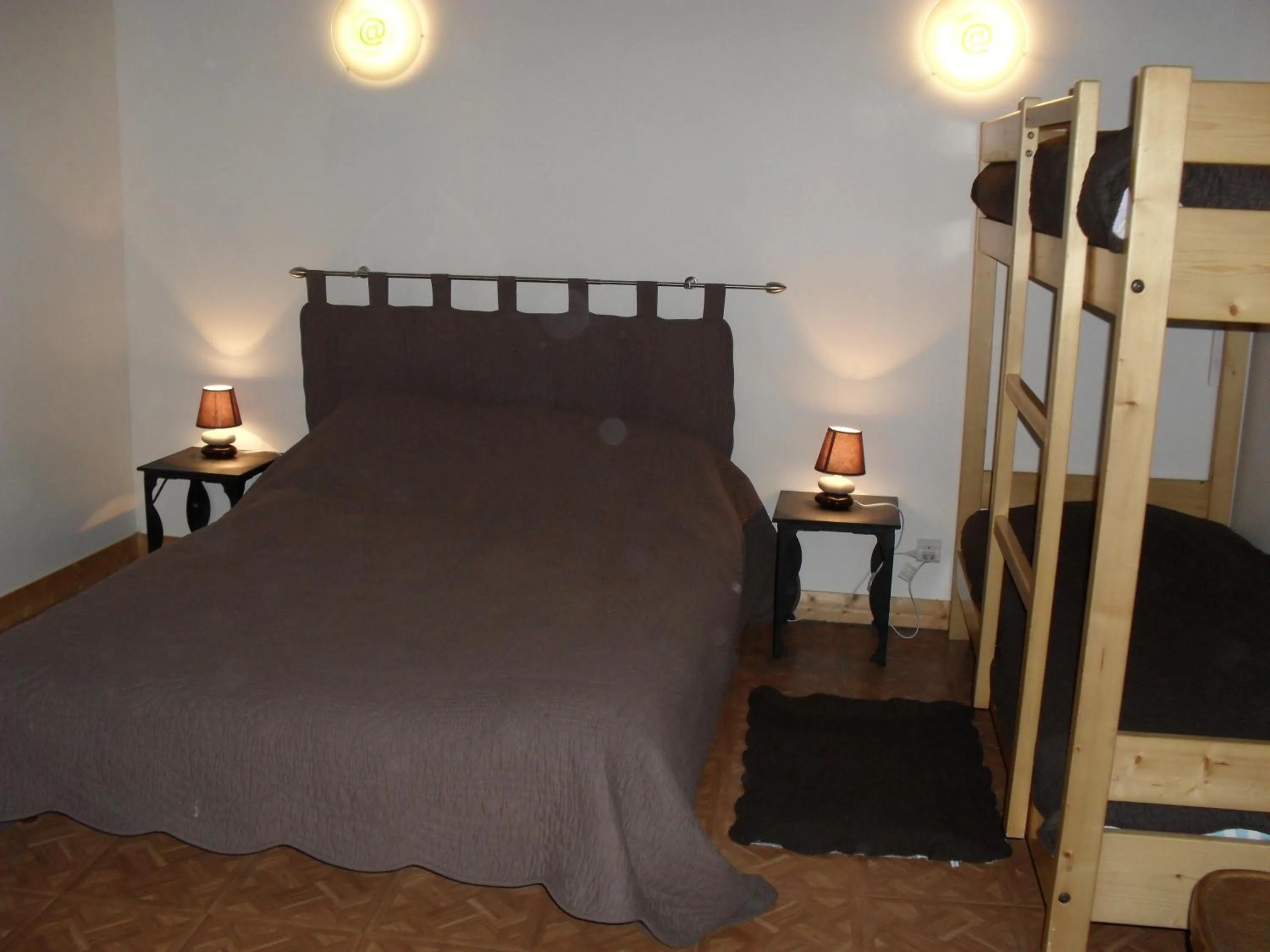 bunk bed, Bed in Chambres d'hôtes Au Hameau