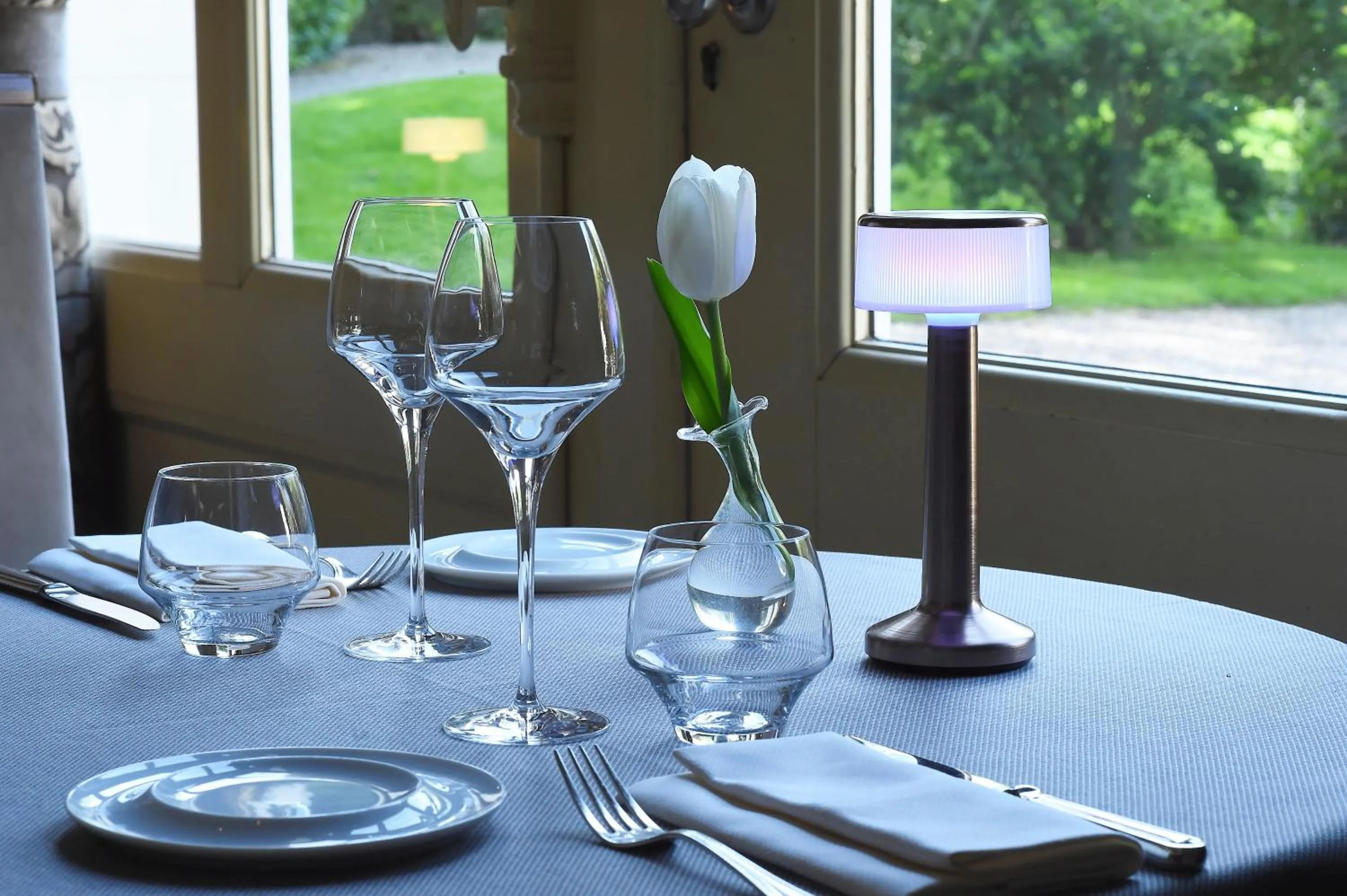 Restaurant/places to eat in Château De Pray