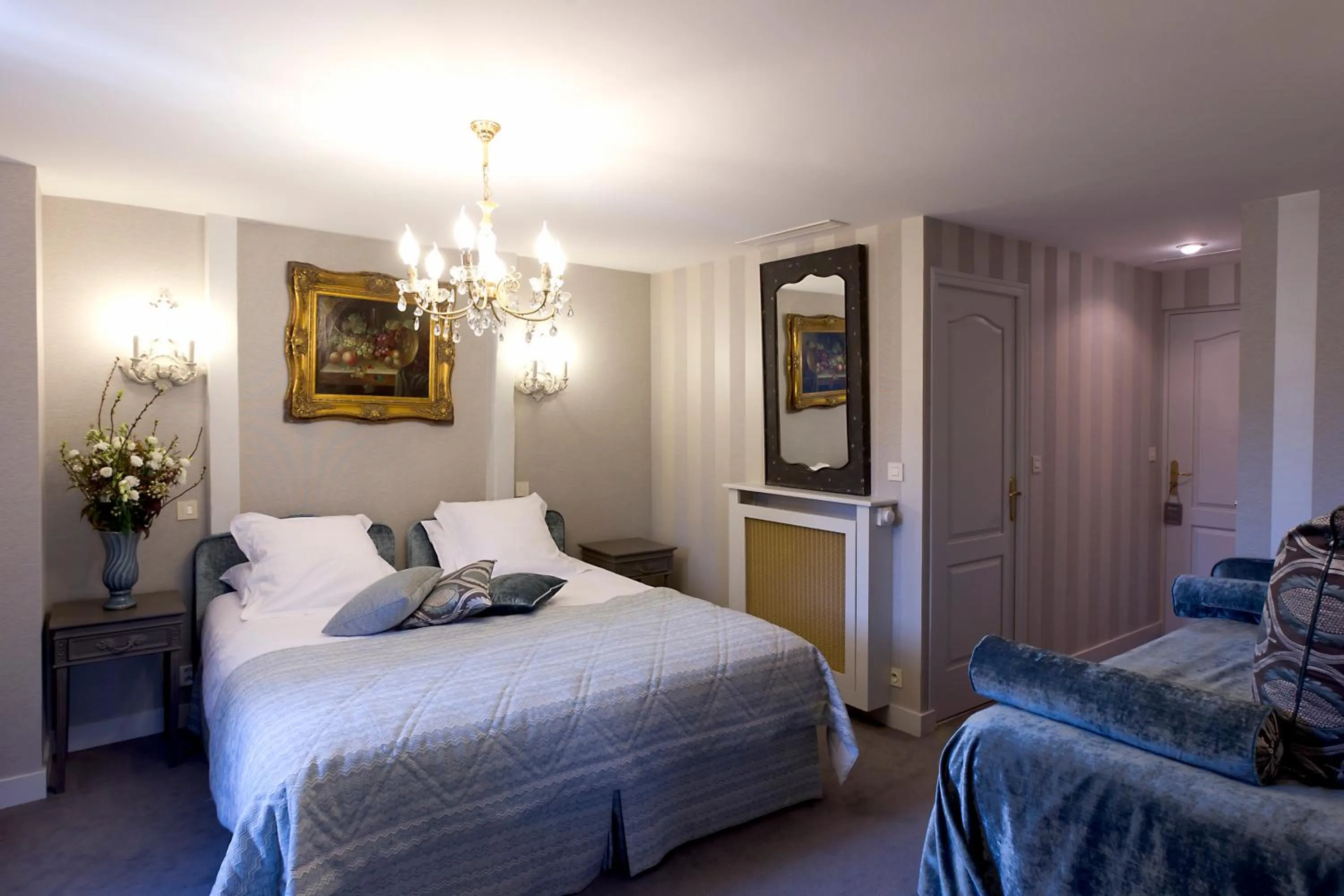 Photo of the whole room, Bed in Château De Pray