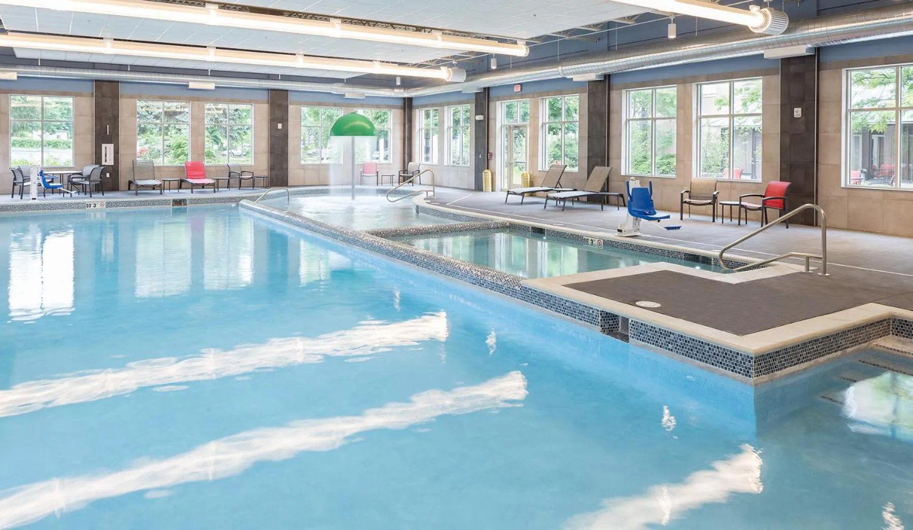 Swimming pool in Park Place Hotel & Conference Center