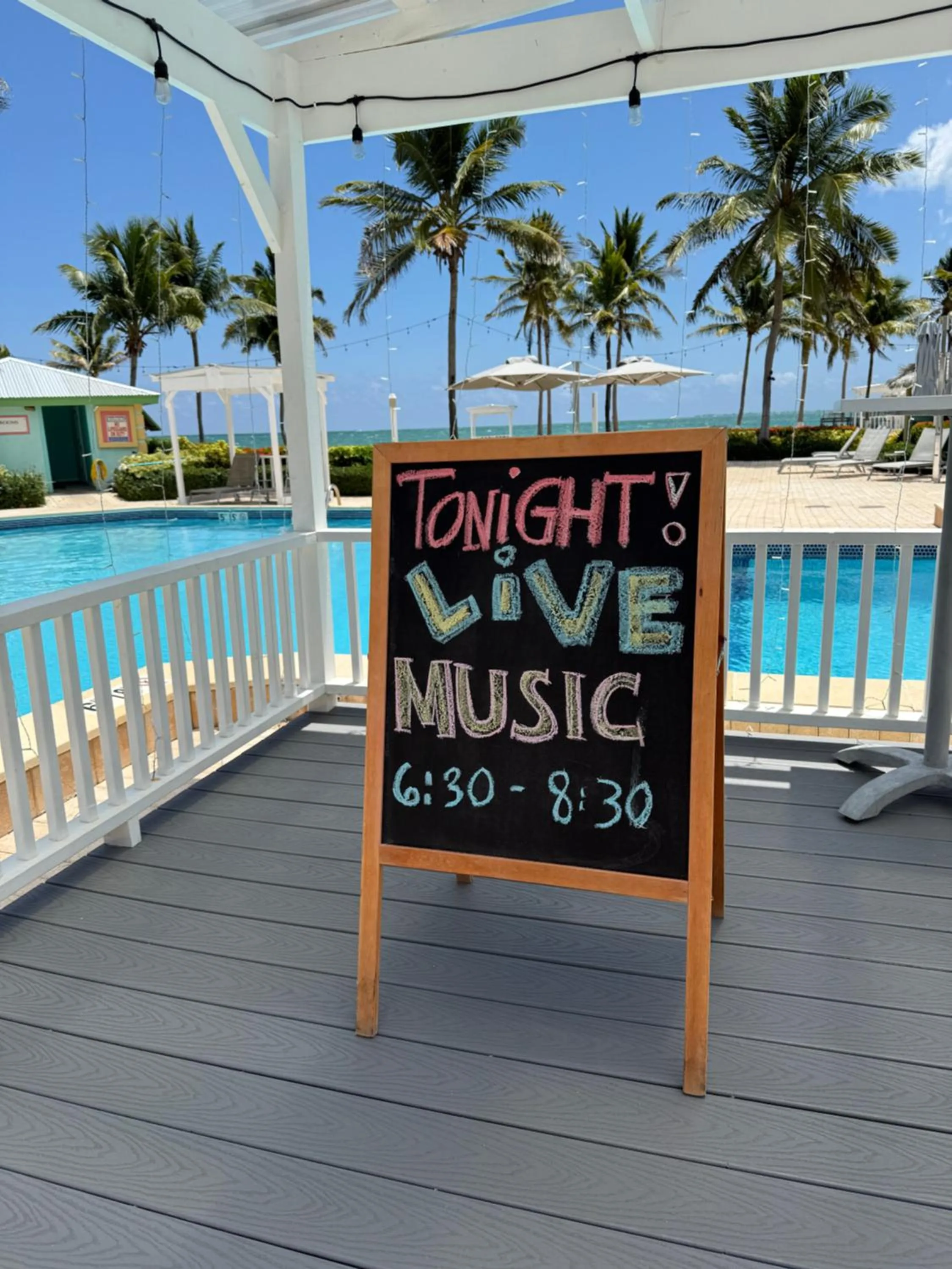 Evening entertainment in The Grand Caymanian Resort