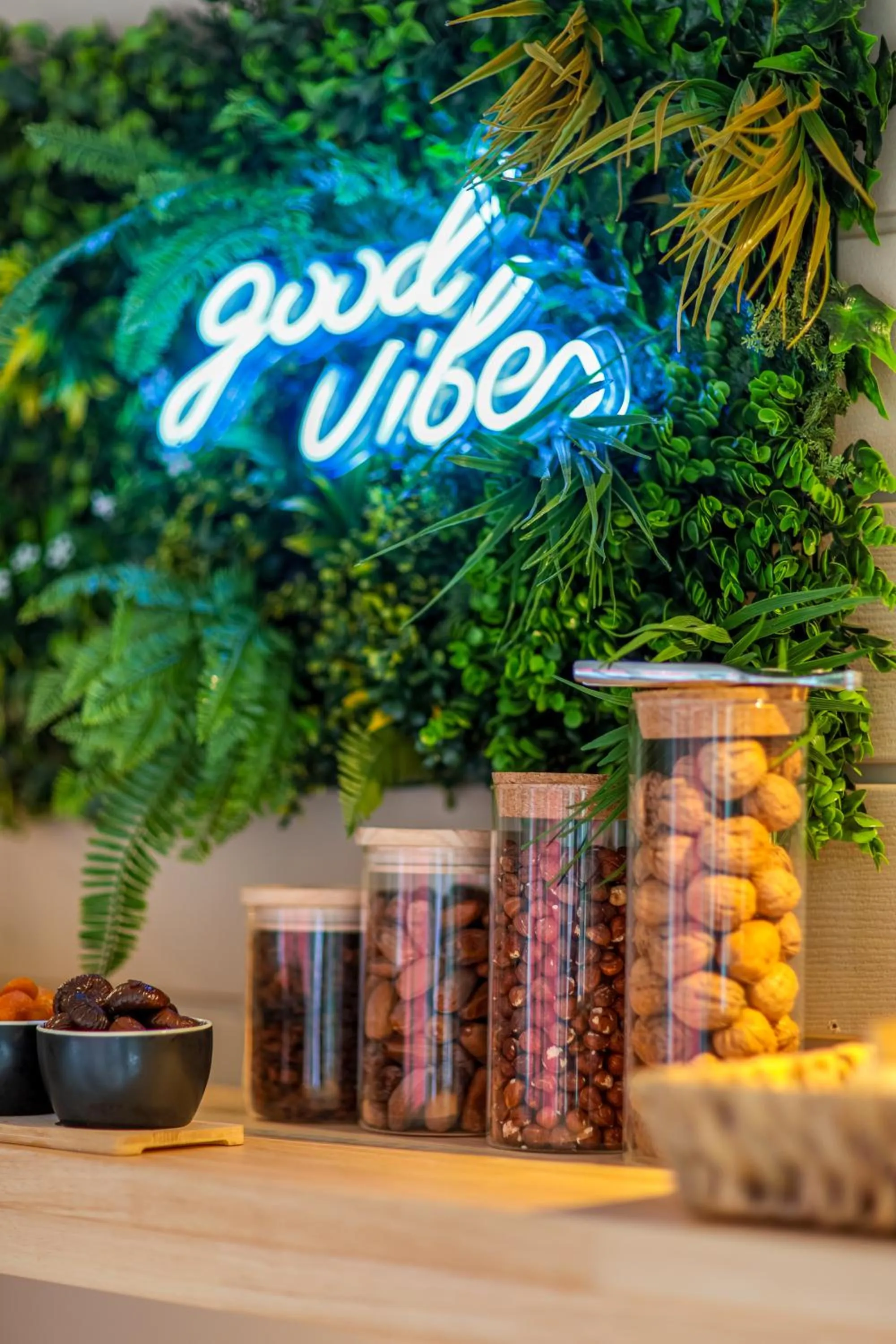 Breakfast in Ostal Pau Universite - Sure Hotel Collection by Best Western