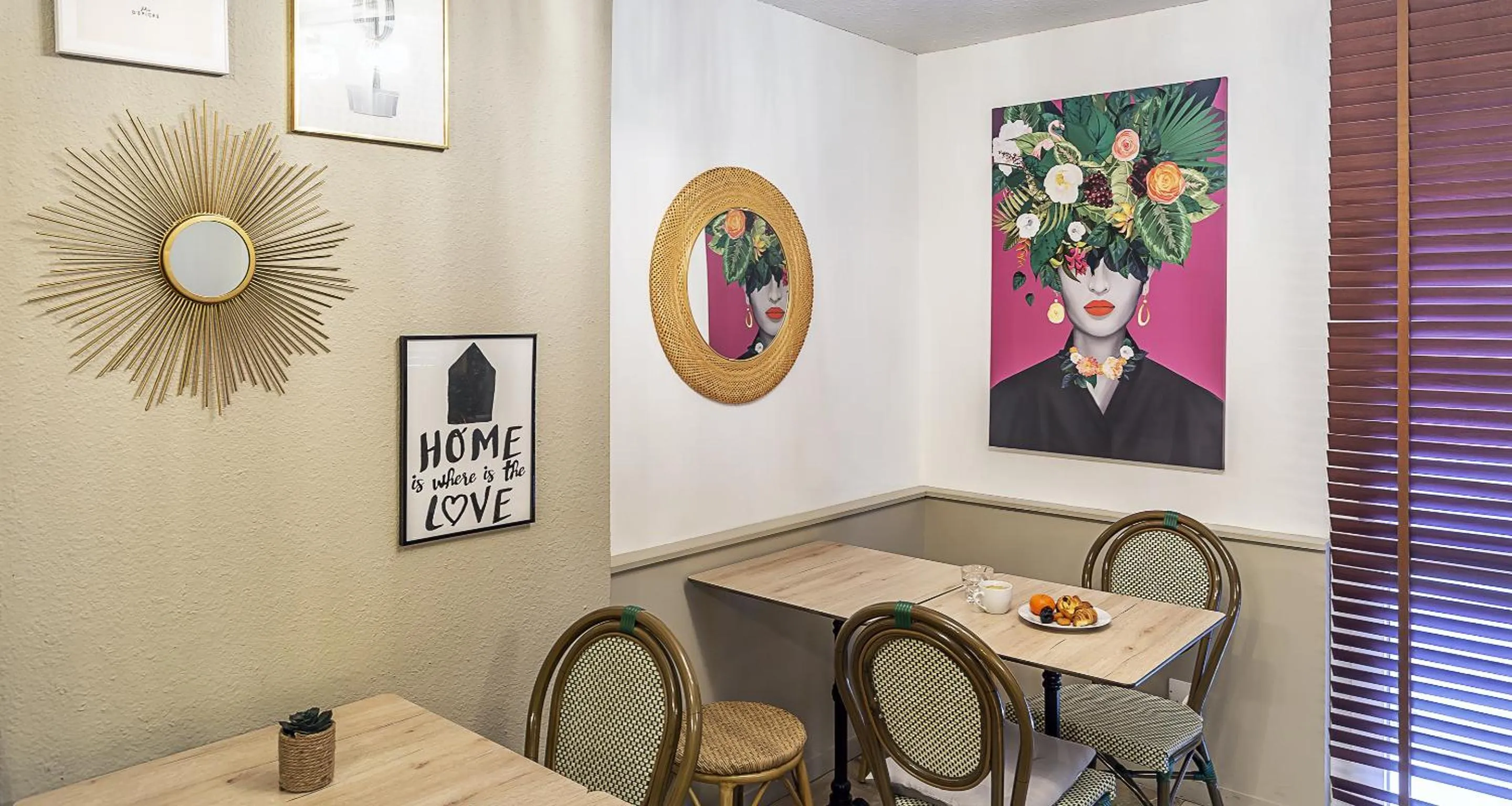 Breakfast in Ostal Pau Universite - Sure Hotel Collection by Best Western