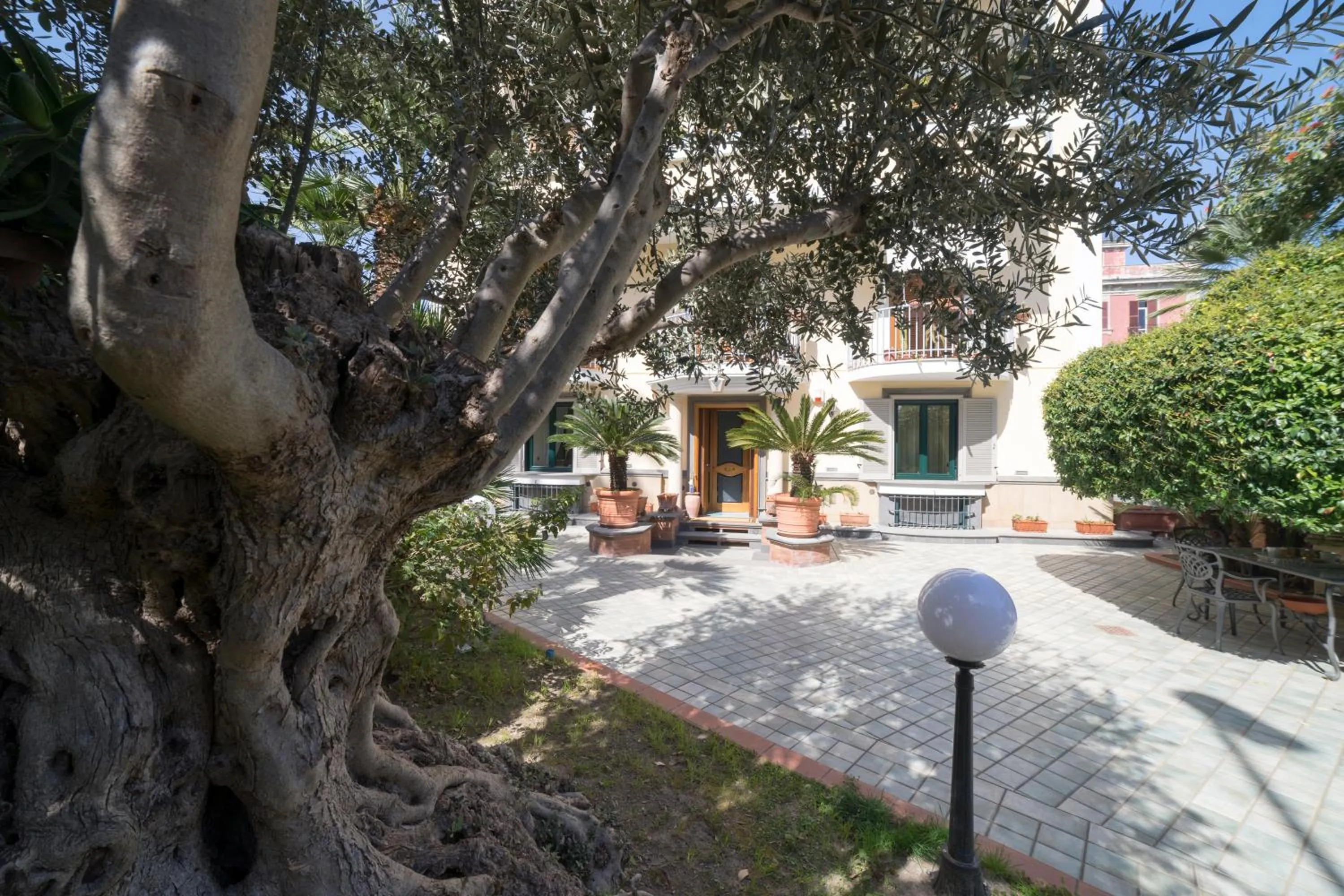 Garden in B&B 'O Sole Mio!