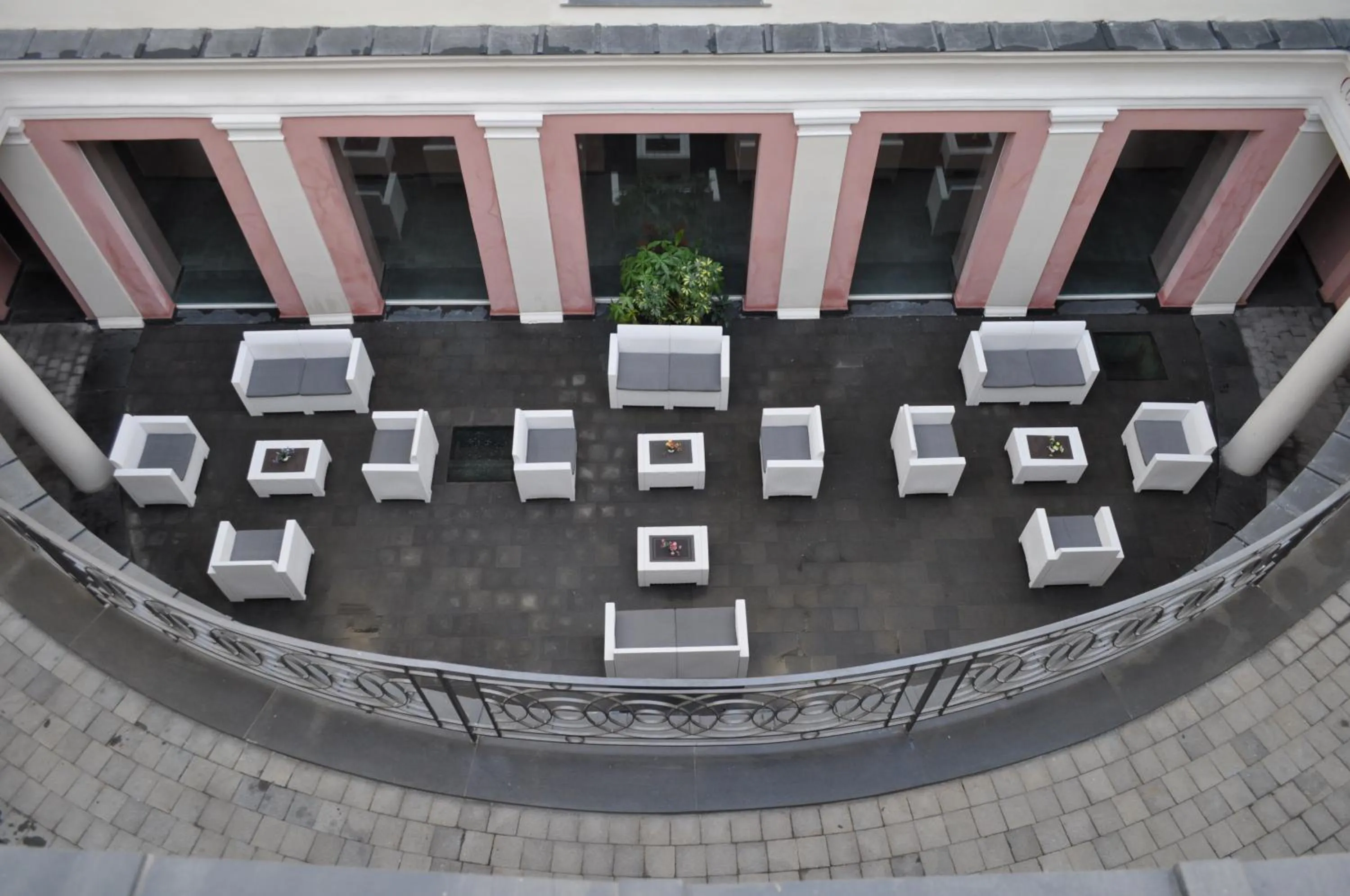 Patio in Hotel Terme Neronensis