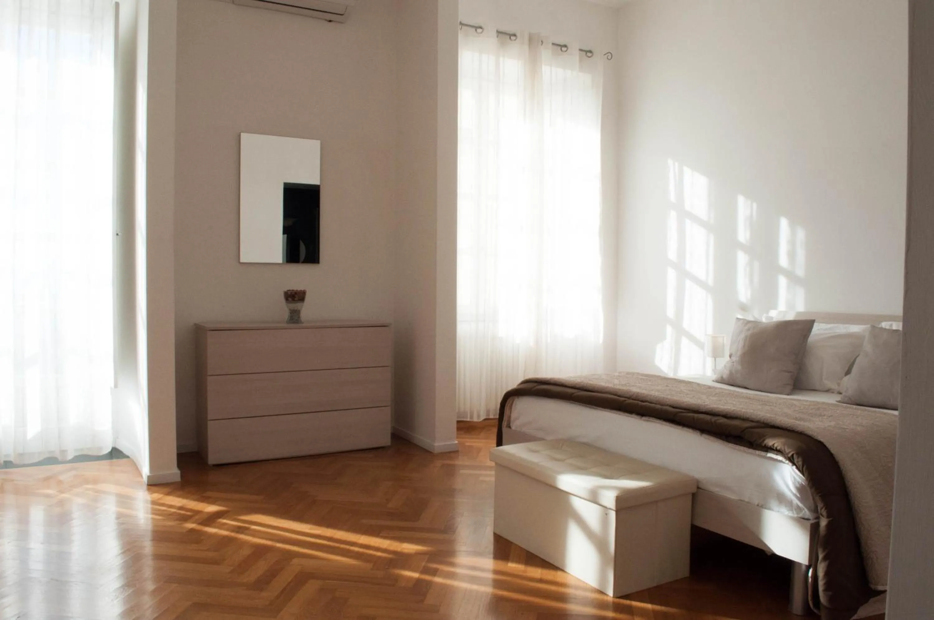 Bedroom, Bed in Hotel Terme Neronensis