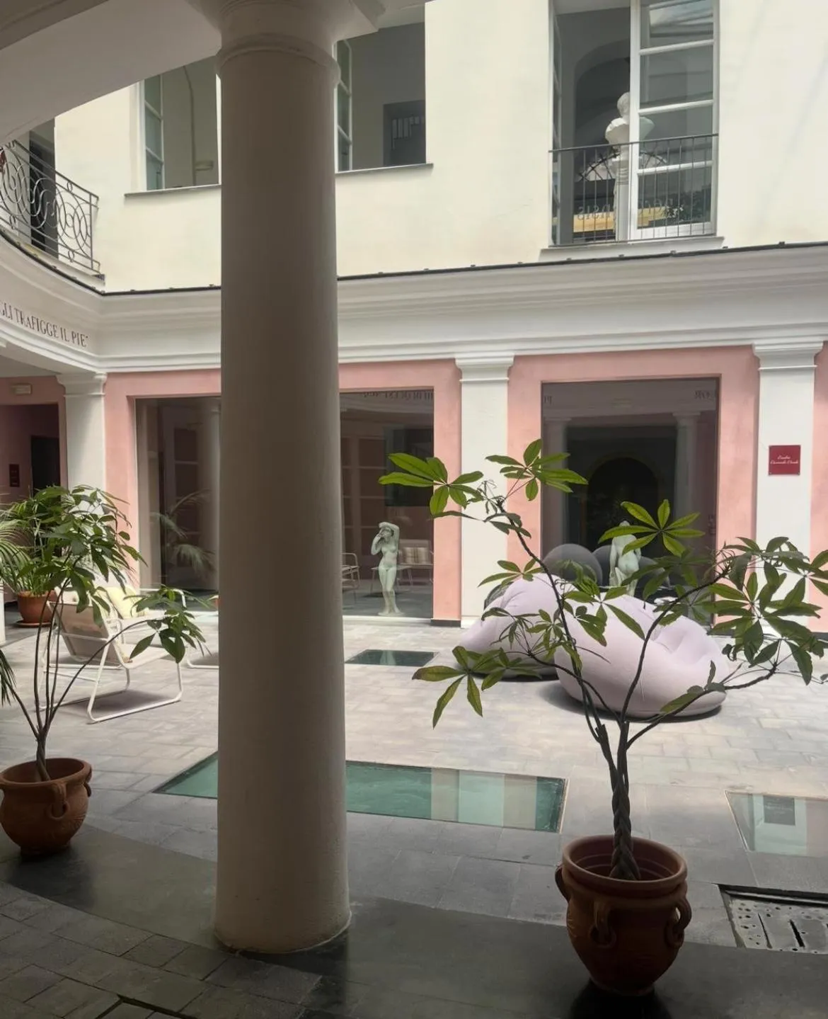 Patio in Hotel Terme Neronensis