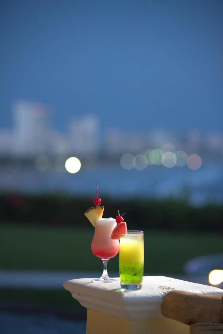 Lounge or bar in Quinta Real Acapulco