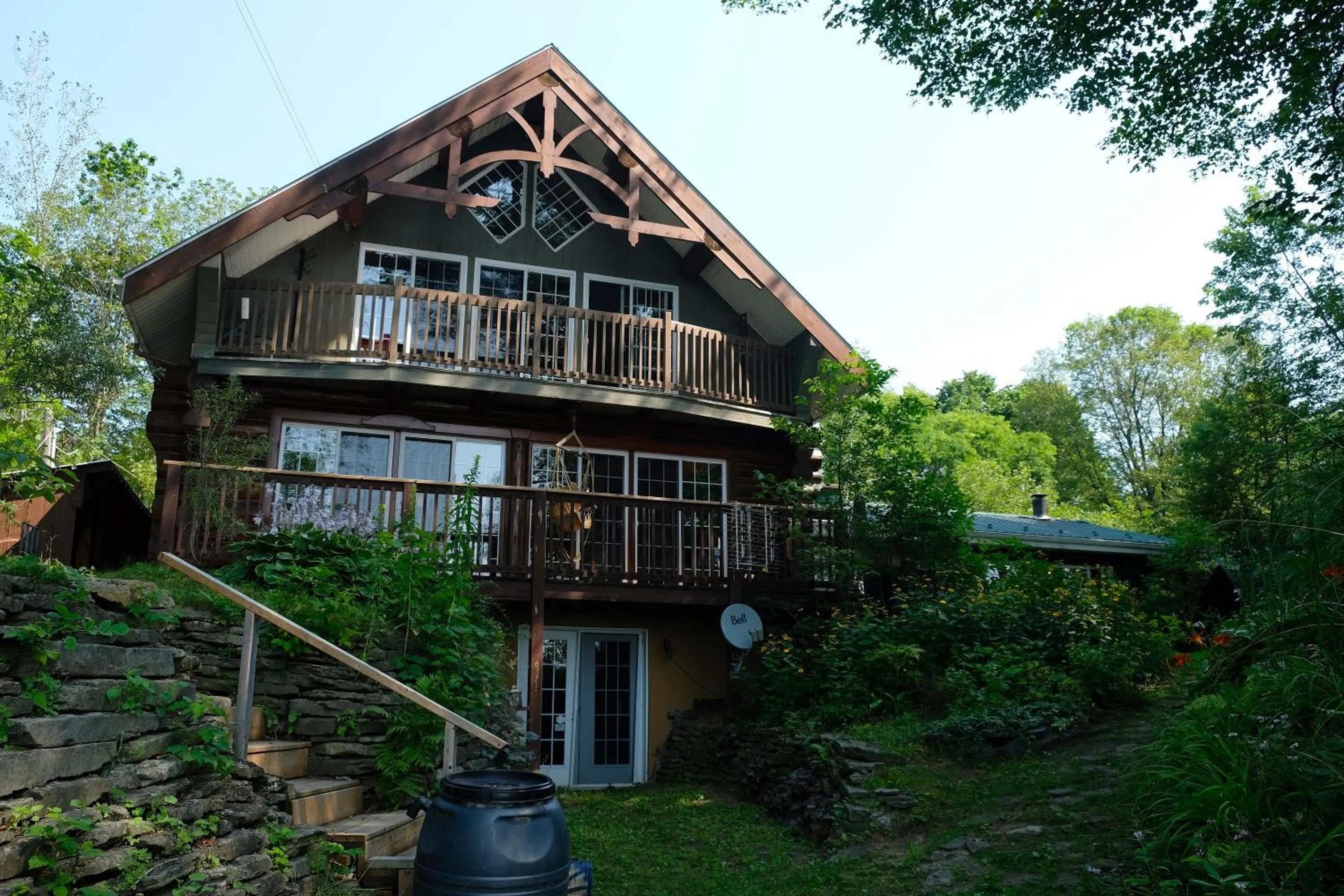 Property building in Le petit Montebello