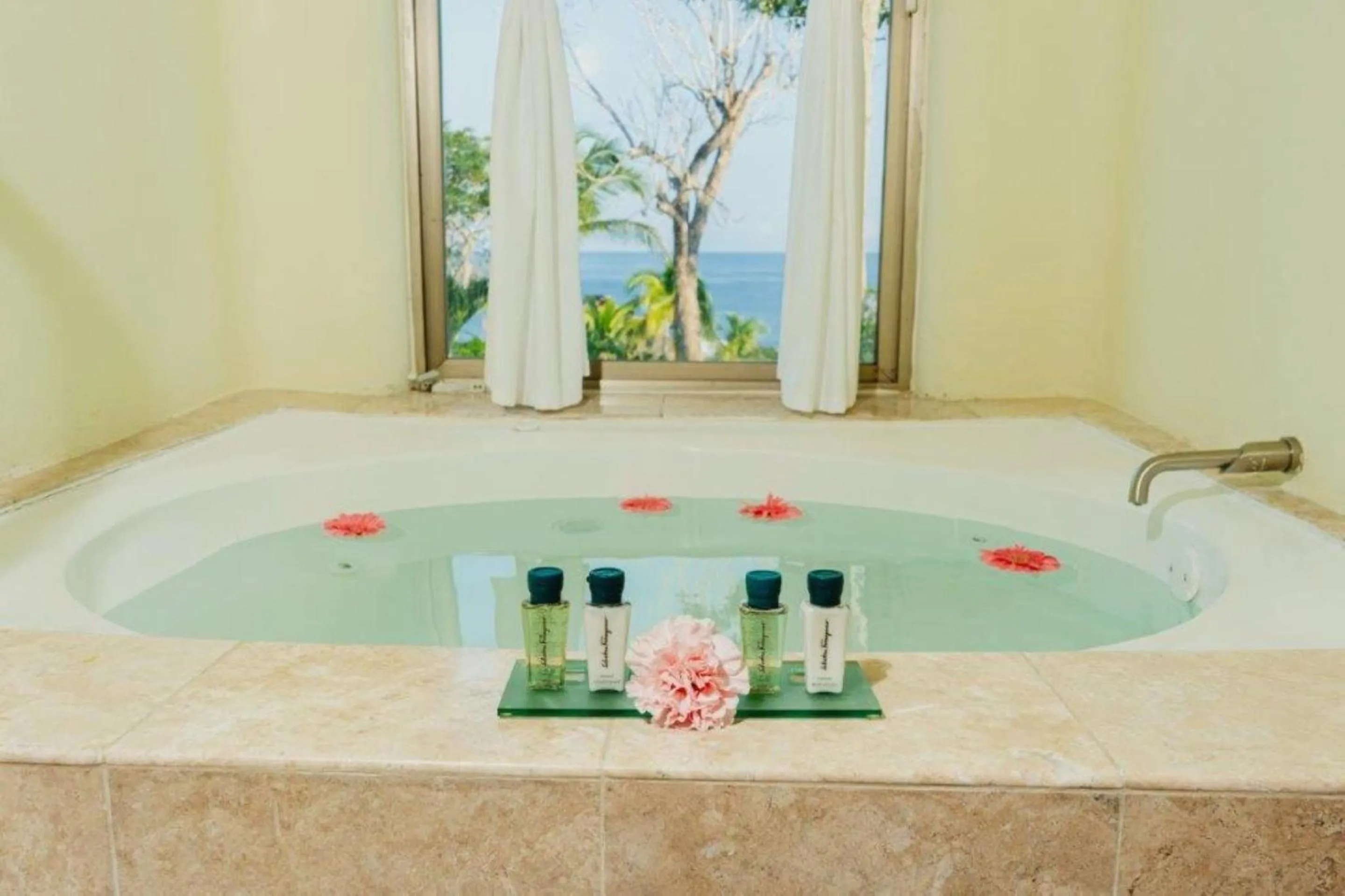 Bedroom in Quinta Real Huatulco